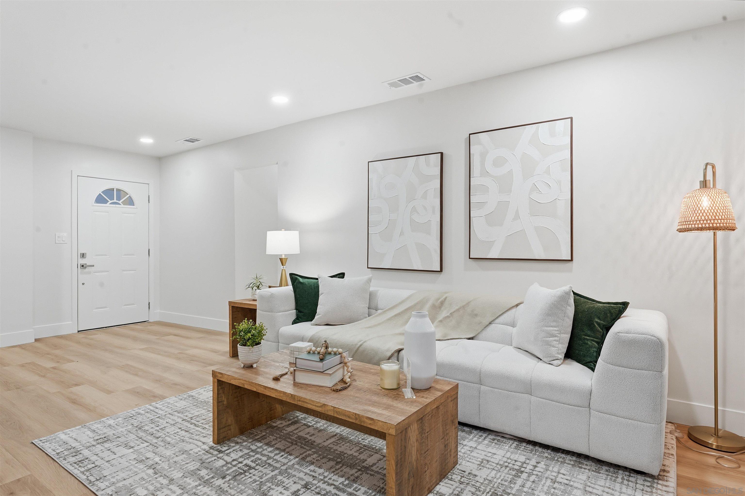 Detail Gallery Image 2 of 30 For 3602  Mount Acadia Blvd, San Diego,  CA 92111 - 3 Beds | 2 Baths