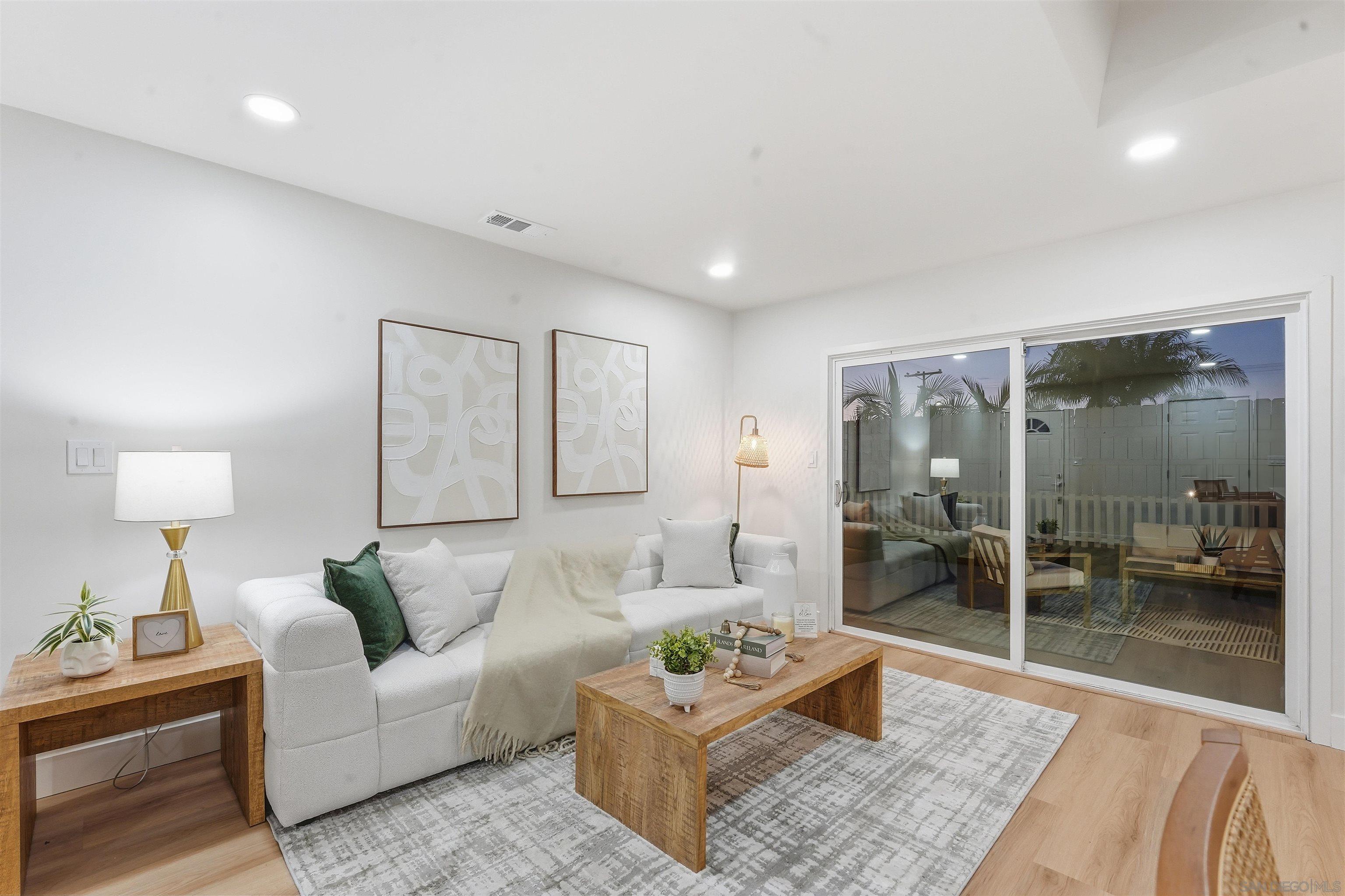 Detail Gallery Image 3 of 30 For 3602  Mount Acadia Blvd, San Diego,  CA 92111 - 3 Beds | 2 Baths