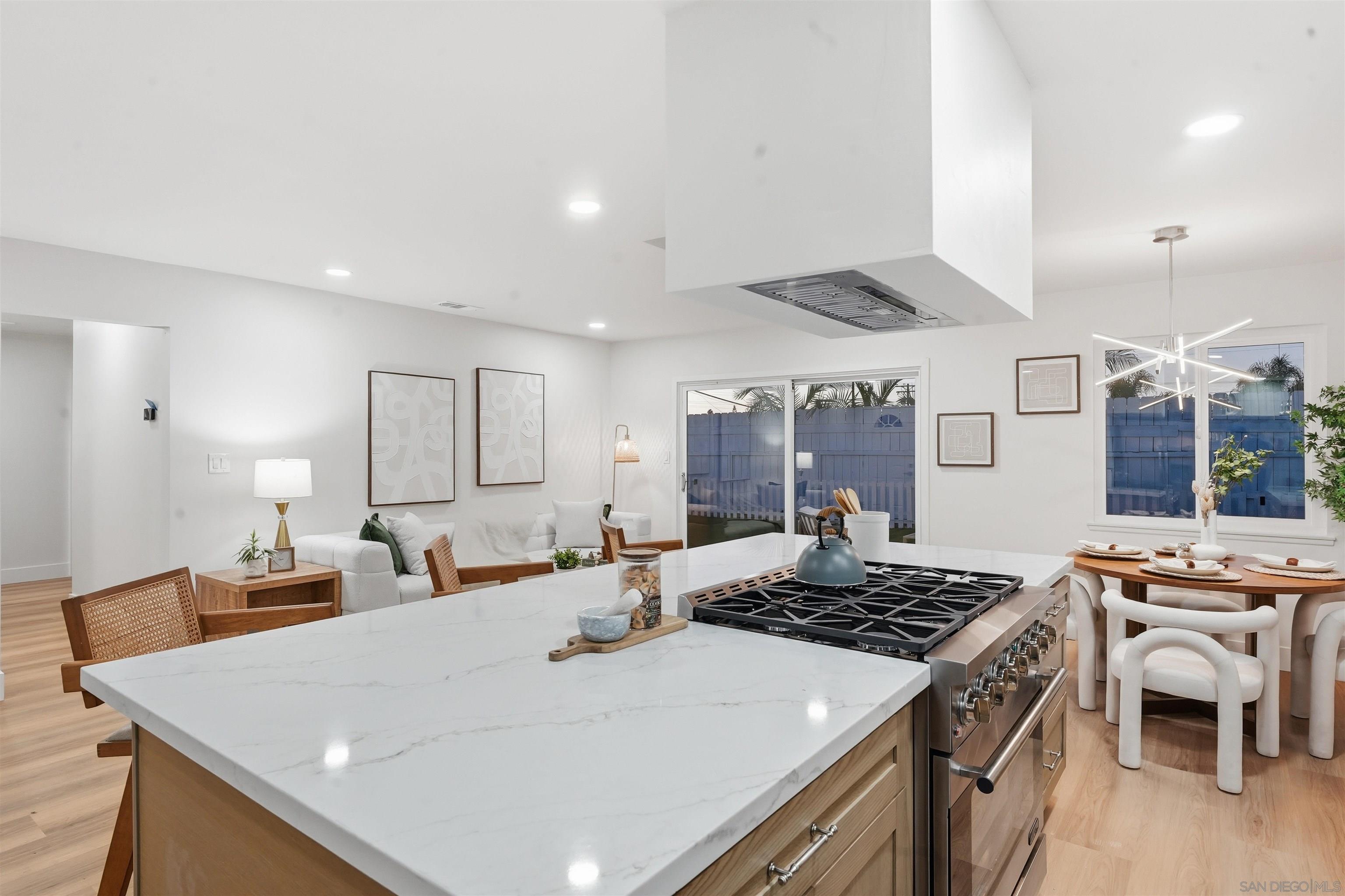 Detail Gallery Image 5 of 30 For 3602  Mount Acadia Blvd, San Diego,  CA 92111 - 3 Beds | 2 Baths