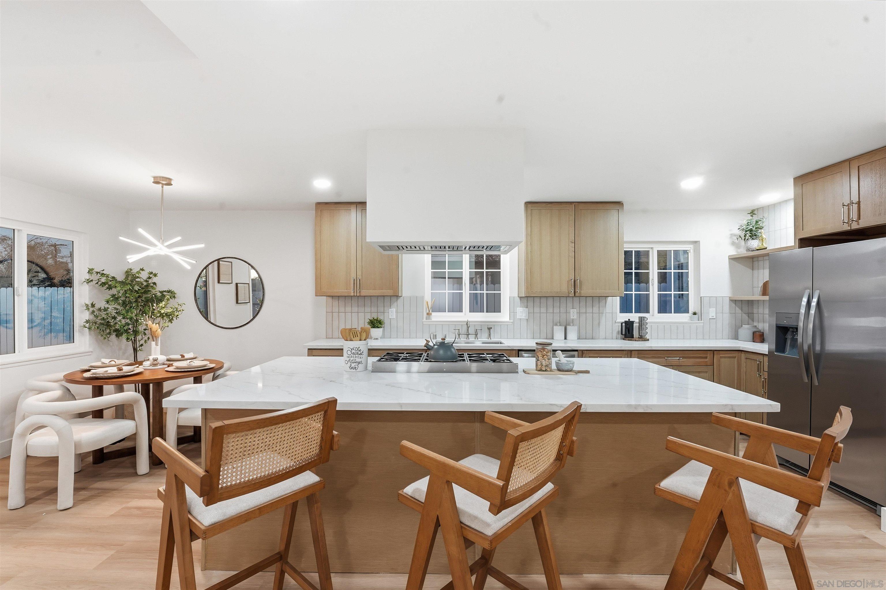 Detail Gallery Image 8 of 30 For 3602  Mount Acadia Blvd, San Diego,  CA 92111 - 3 Beds | 2 Baths