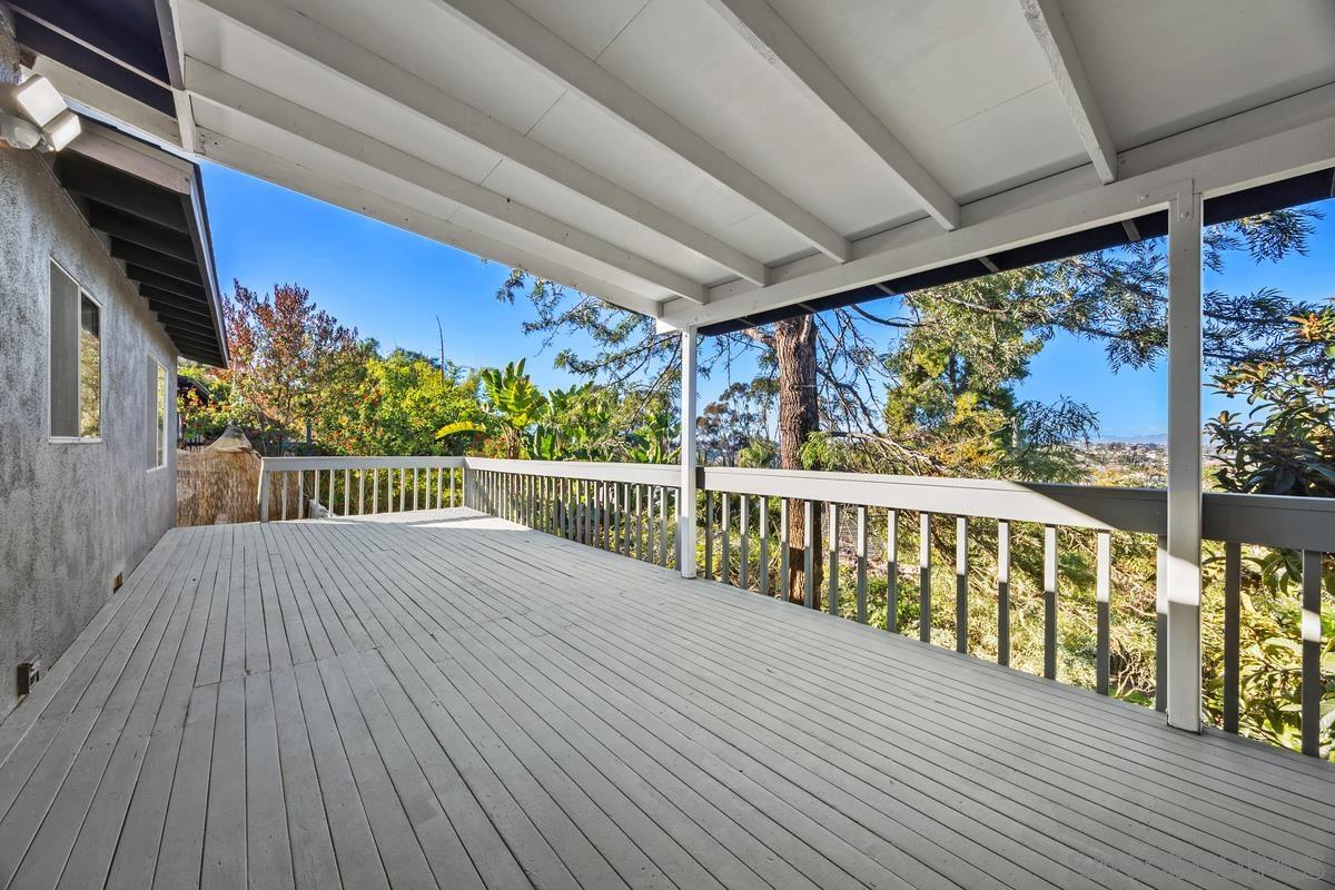 Detail Gallery Image 6 of 40 For 601  Corona Ct, Vista,  CA 92081 - 4 Beds | 2 Baths