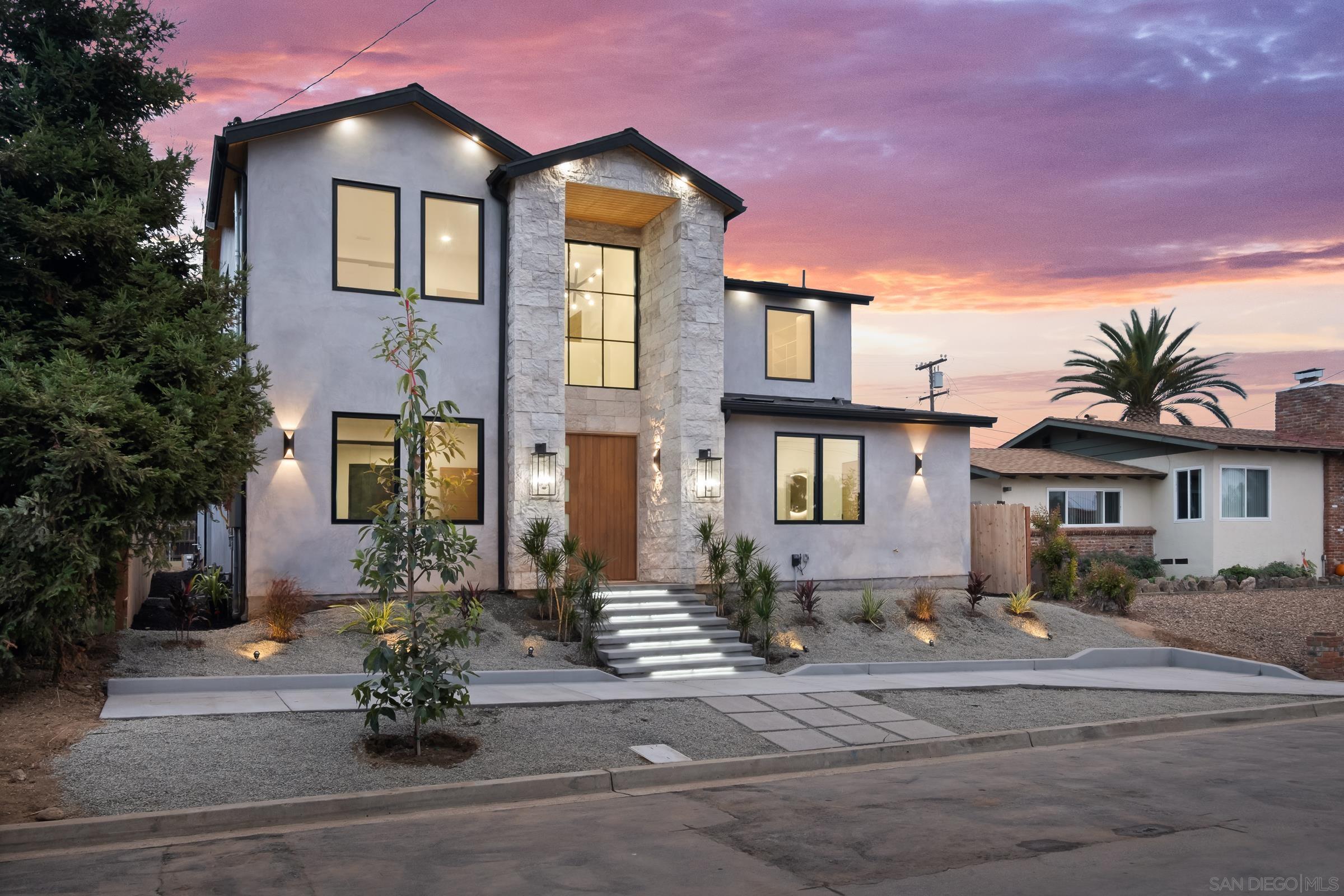 Front Image Thumbnail for SD250045632