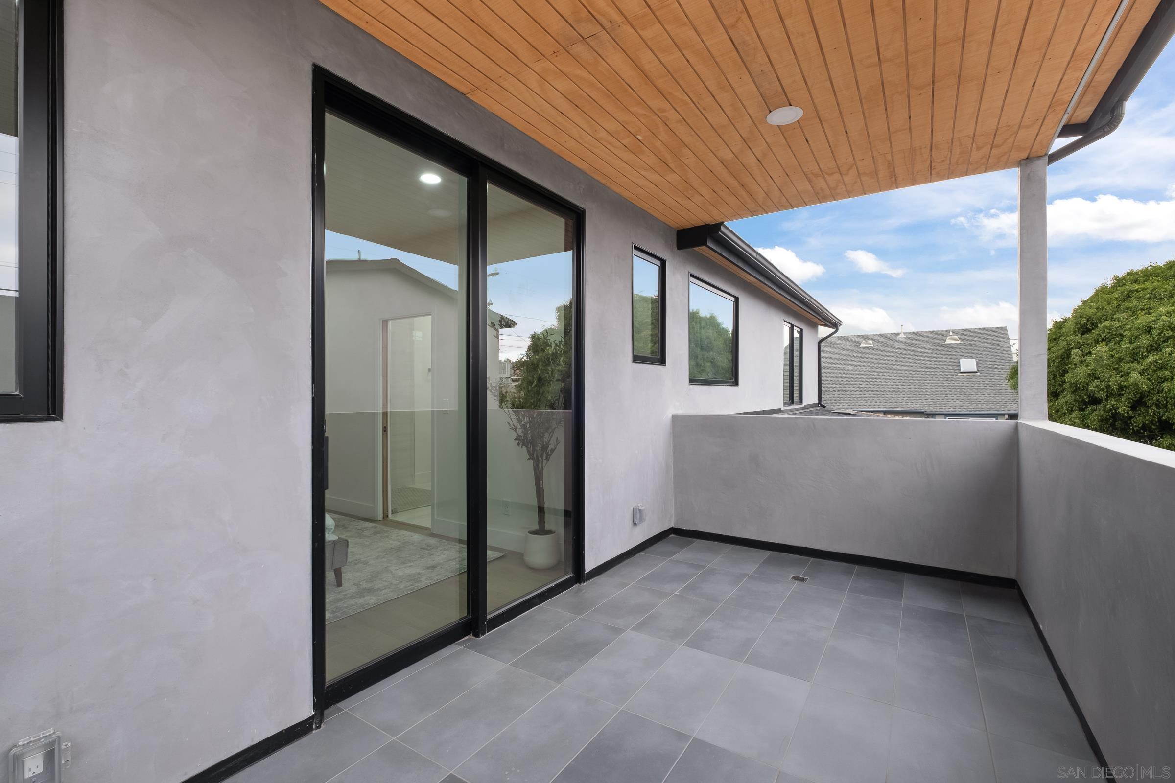 Detail Gallery Image 29 of 67 For 1531-33  Lieta St, San Diego,  CA 92110 - 6 Beds | 5 Baths