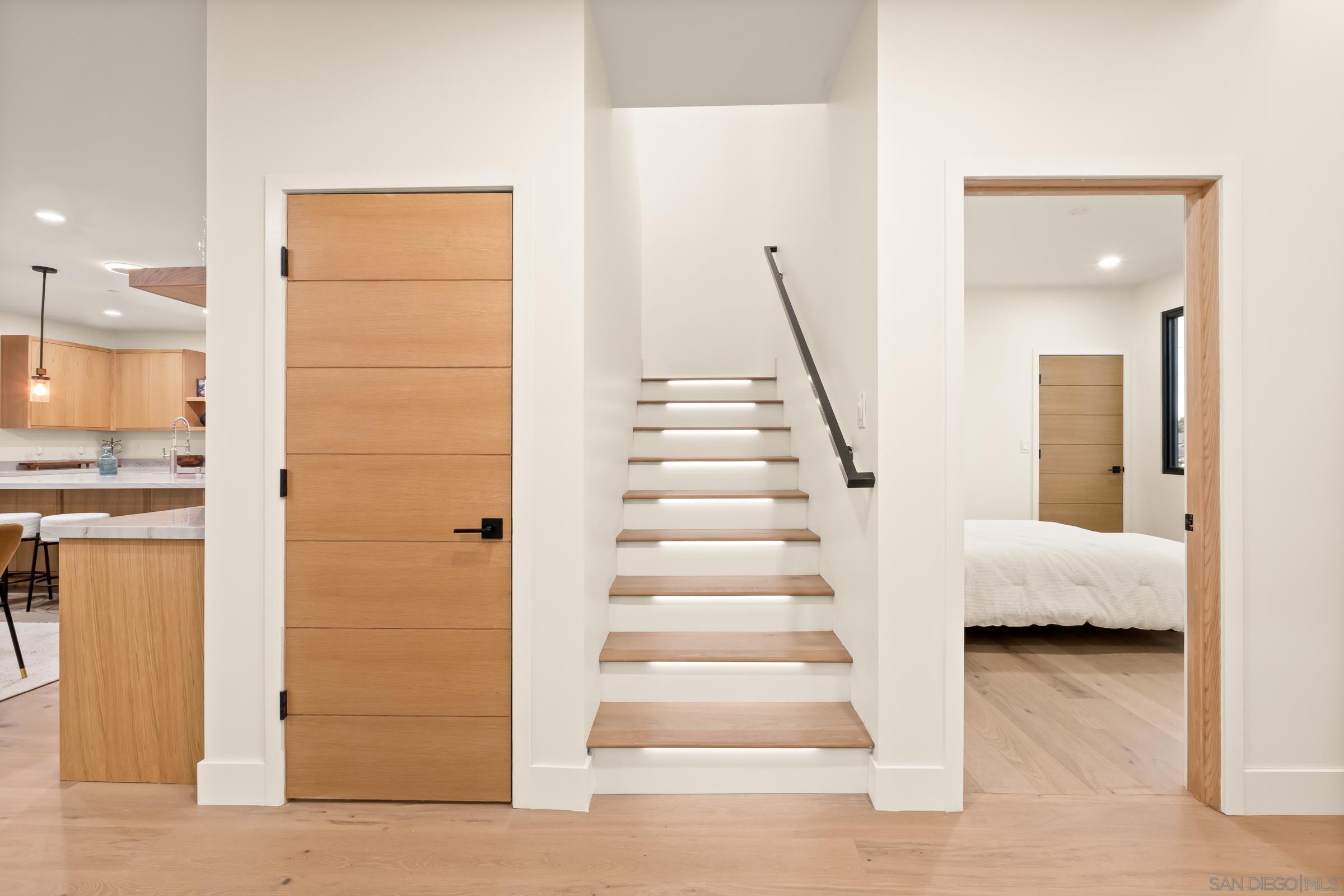 Detail Gallery Image 31 of 67 For 1531-33  Lieta St, San Diego,  CA 92110 - 6 Beds | 5 Baths