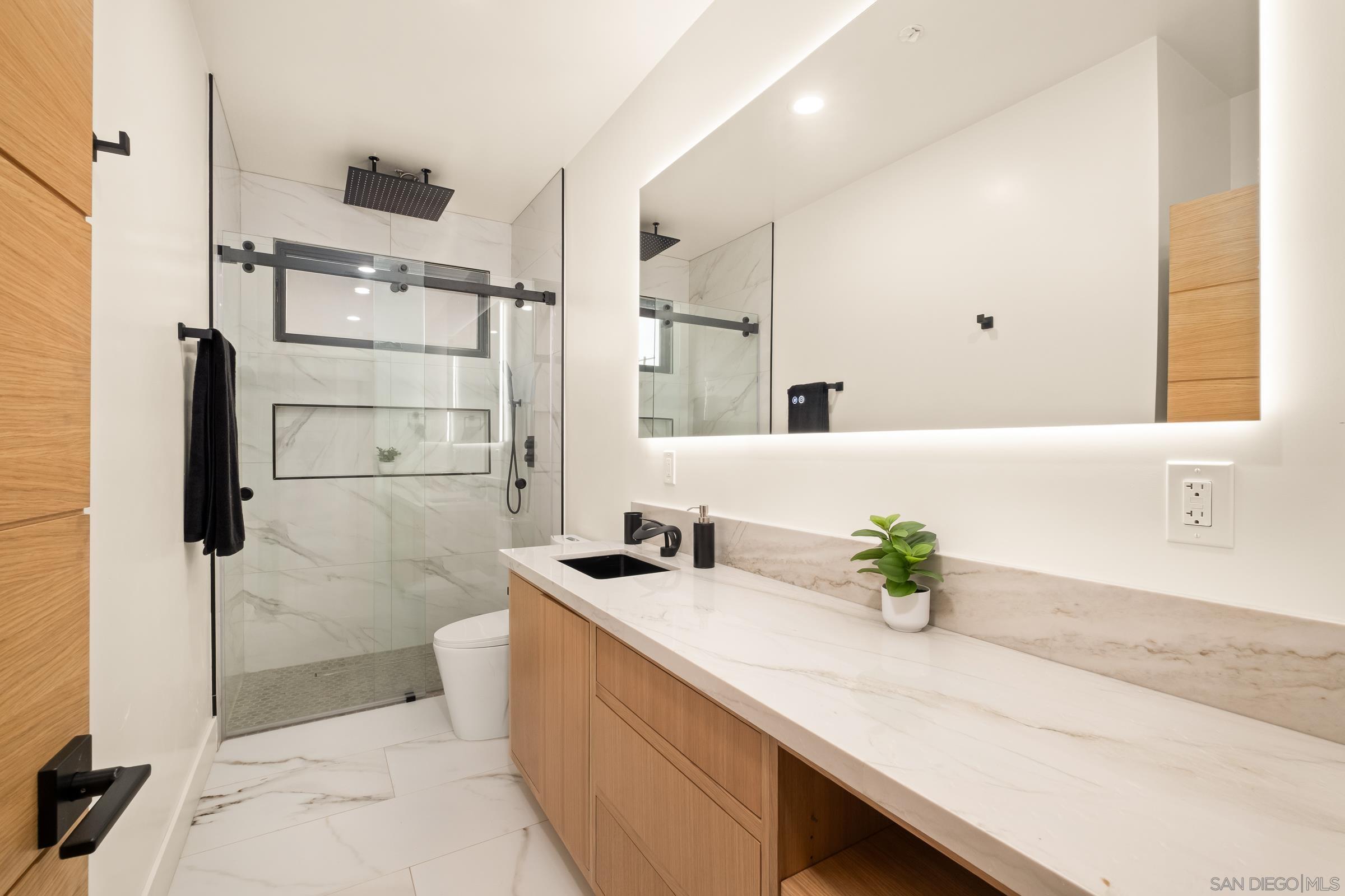 Detail Gallery Image 39 of 67 For 1531-33  Lieta St, San Diego,  CA 92110 - 6 Beds | 5 Baths