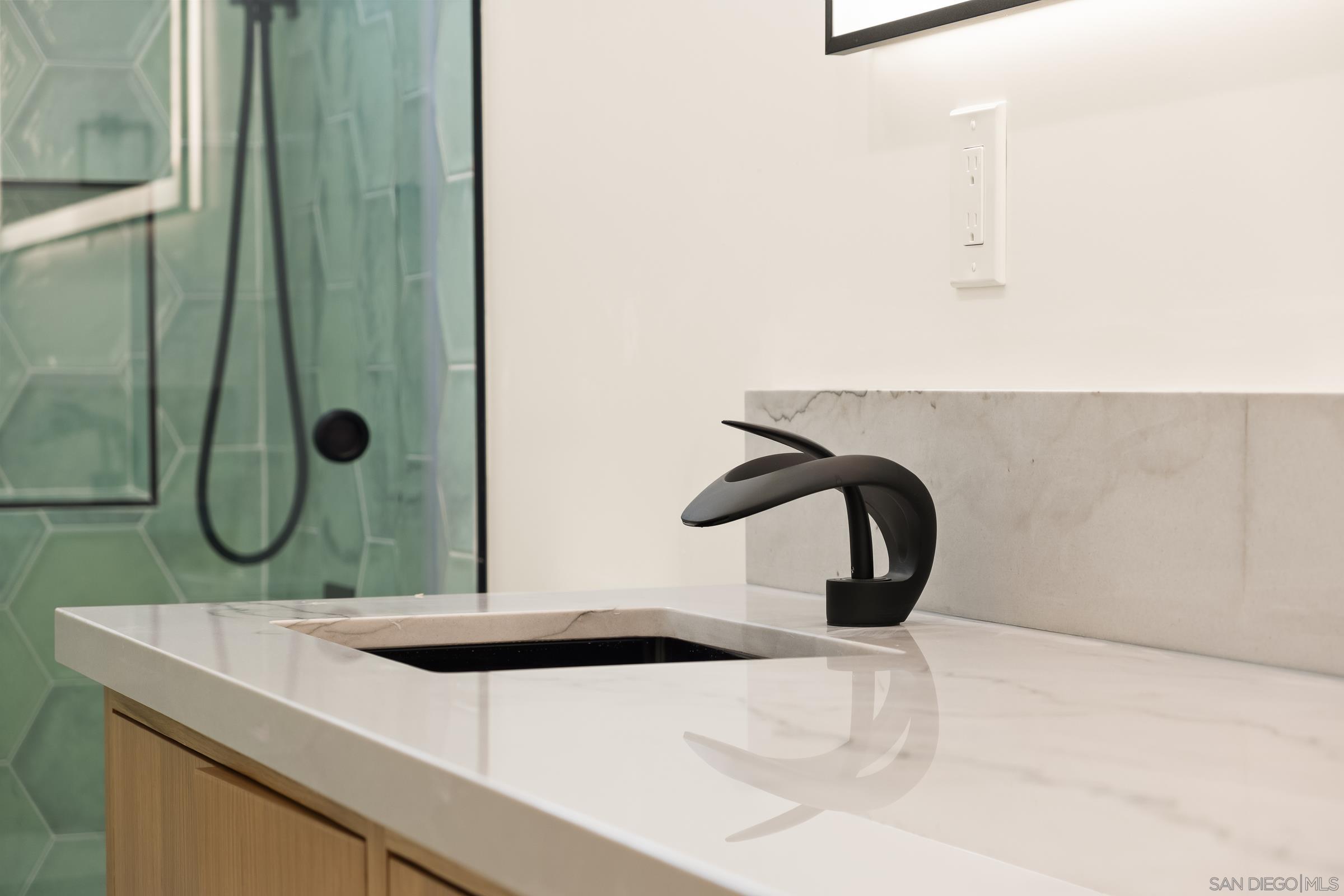 Detail Gallery Image 40 of 67 For 1531-33  Lieta St, San Diego,  CA 92110 - 6 Beds | 5 Baths