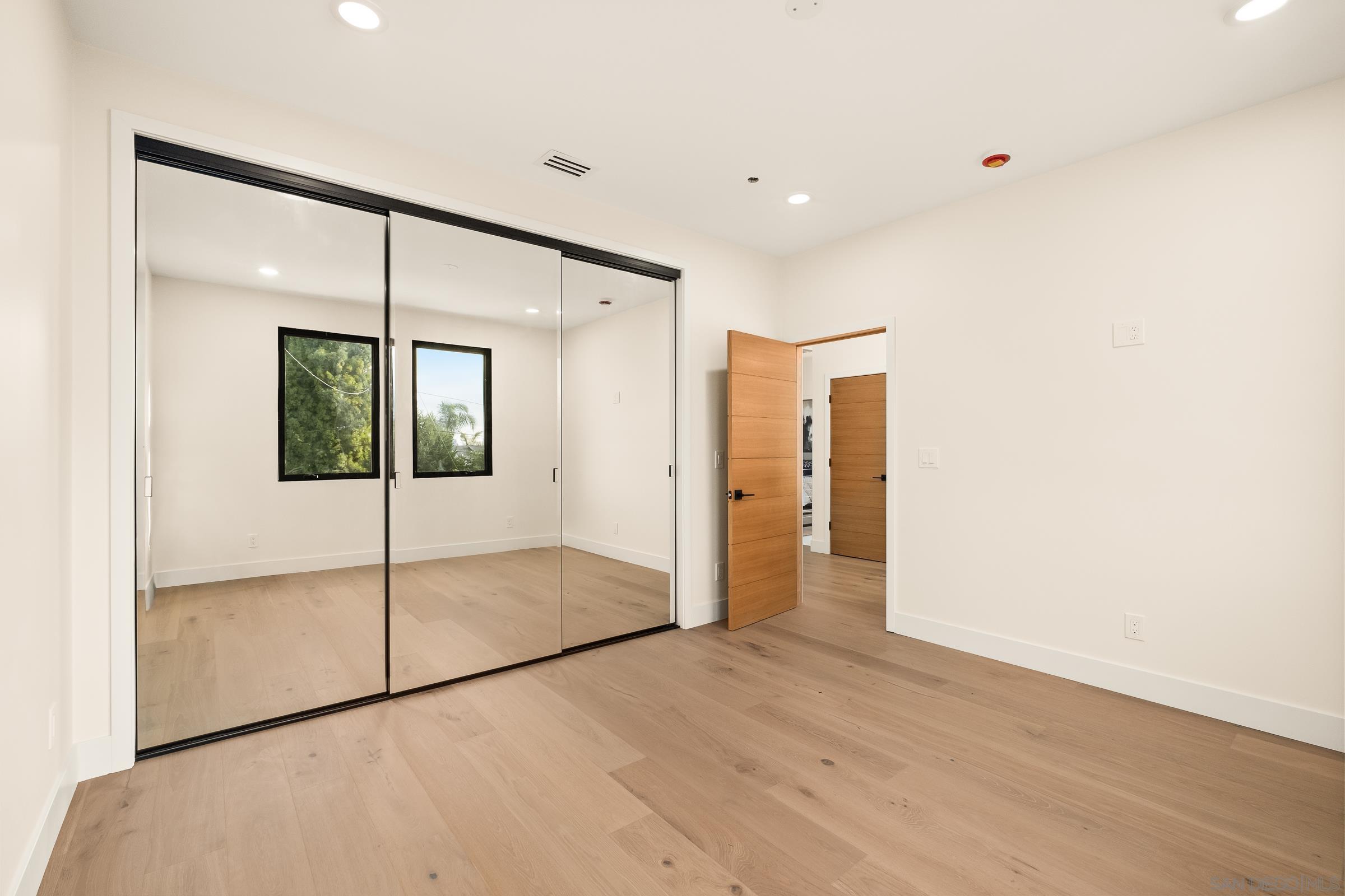 Detail Gallery Image 42 of 67 For 1531-33  Lieta St, San Diego,  CA 92110 - 6 Beds | 5 Baths