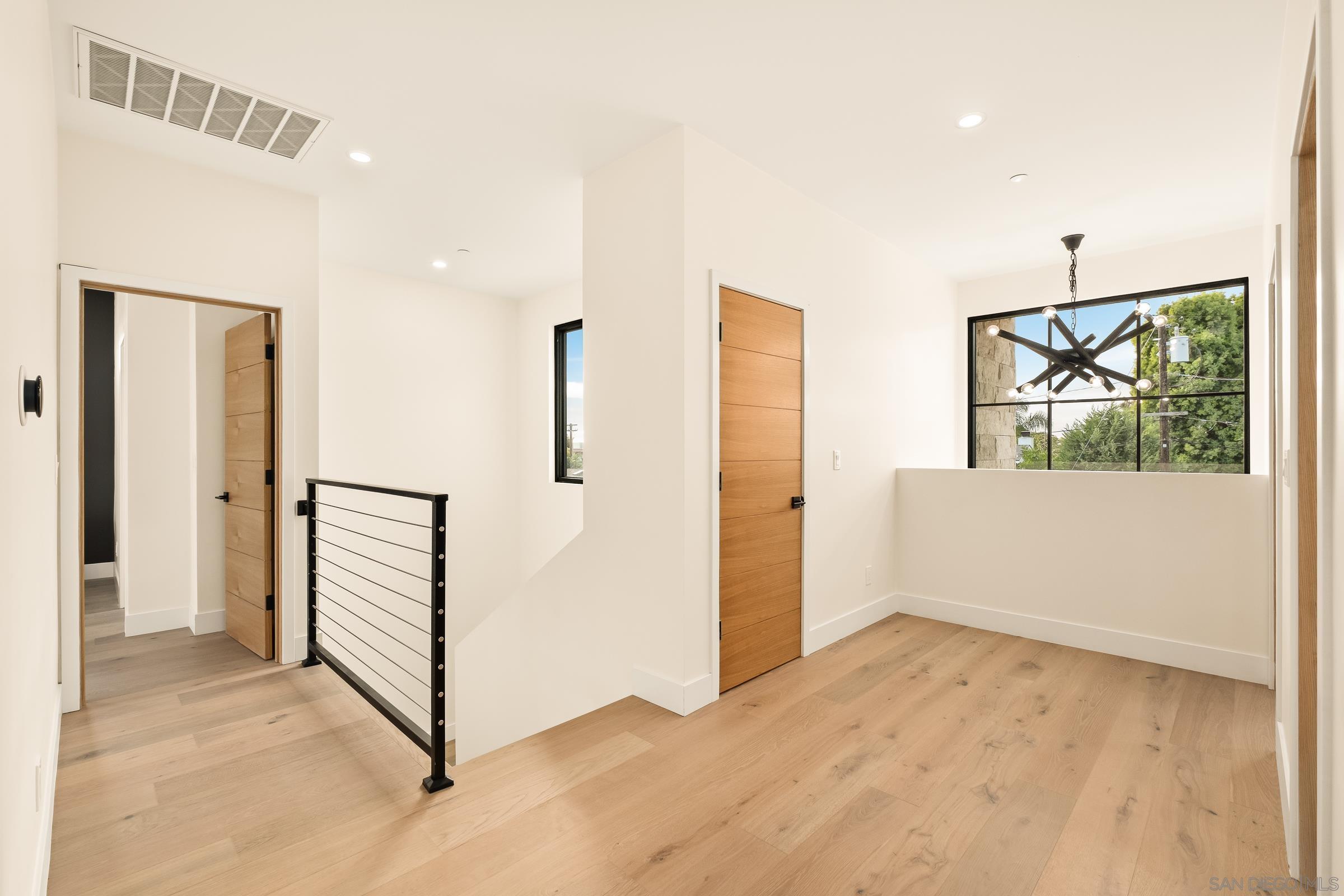 Detail Gallery Image 47 of 67 For 1531-33  Lieta St, San Diego,  CA 92110 - 6 Beds | 5 Baths