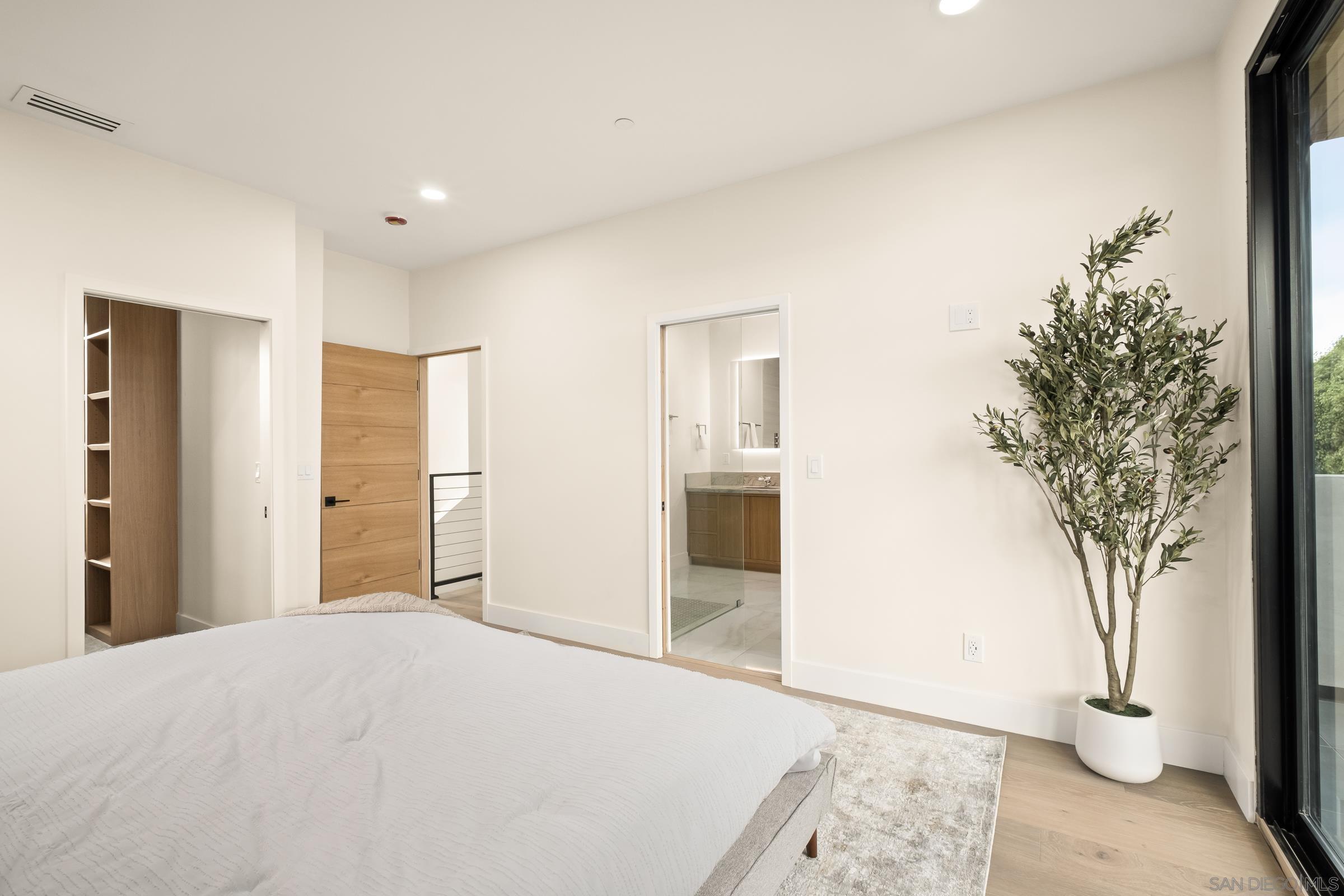 Detail Gallery Image 48 of 67 For 1531-33  Lieta St, San Diego,  CA 92110 - 6 Beds | 5 Baths