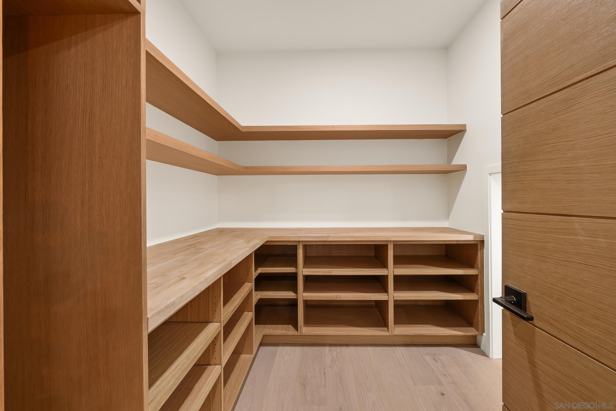 Detail Gallery Image 50 of 67 For 1531-33  Lieta St, San Diego,  CA 92110 - 6 Beds | 5 Baths