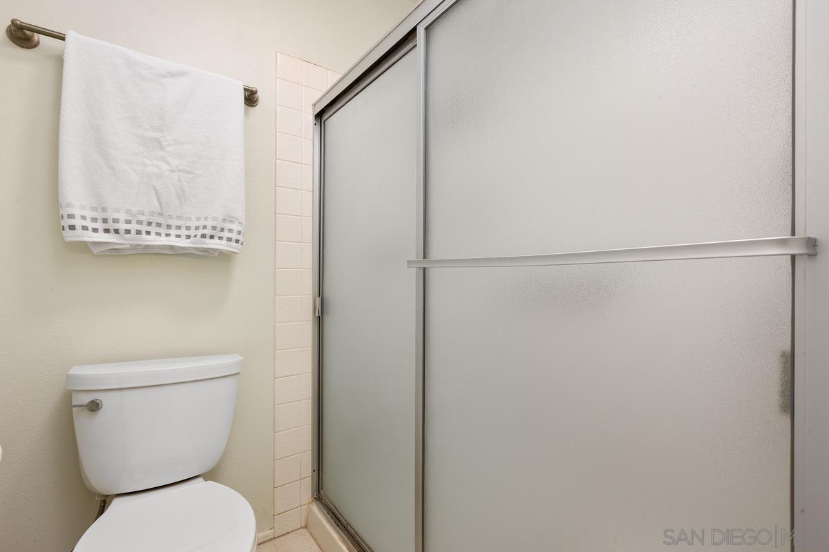 Detail Gallery Image 26 of 41 For 4475  Saint Andrews Place, Oceanside,  CA 92057 - 4 Beds | 3 Baths