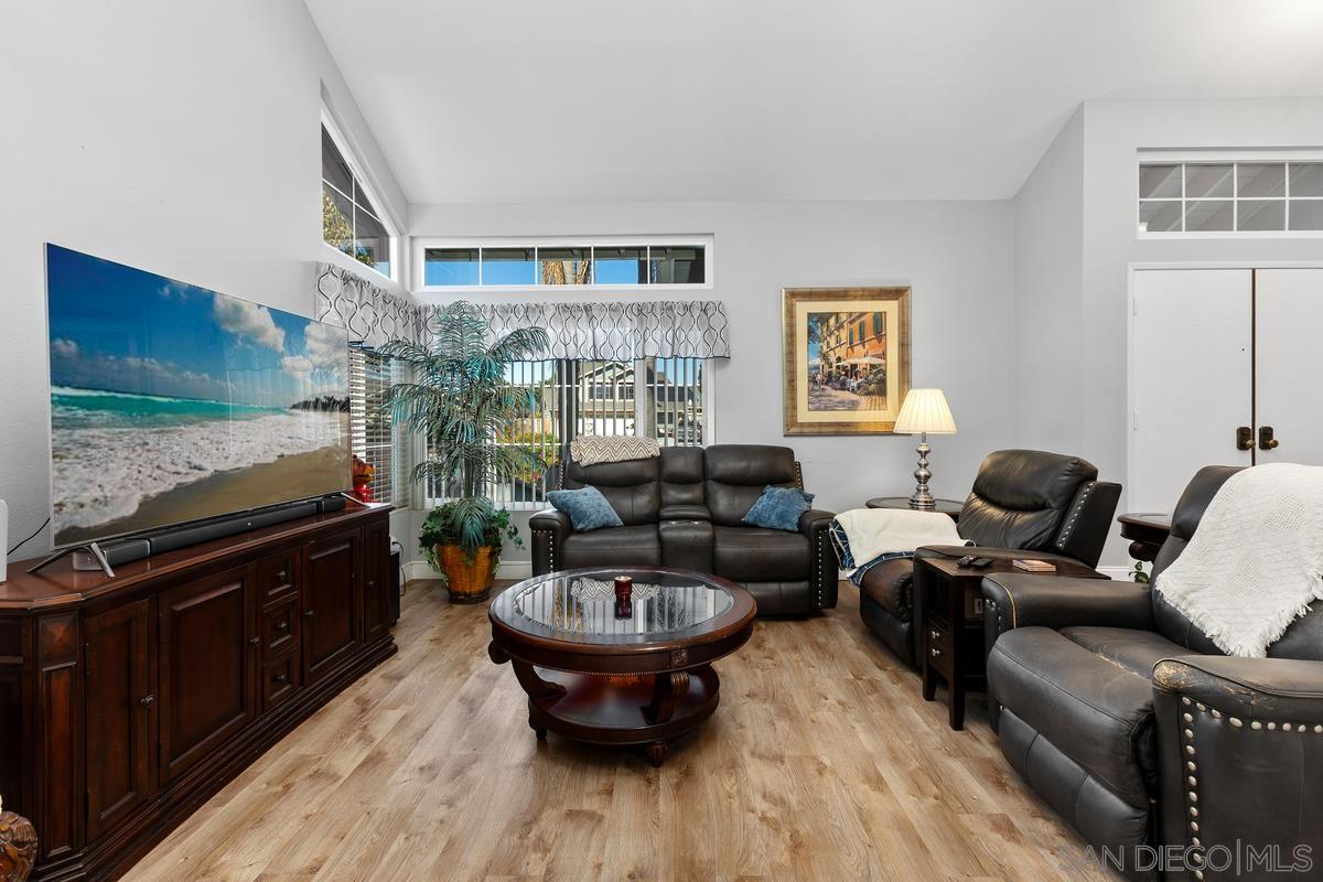 Detail Gallery Image 8 of 41 For 4475  Saint Andrews Place, Oceanside,  CA 92057 - 4 Beds | 3 Baths