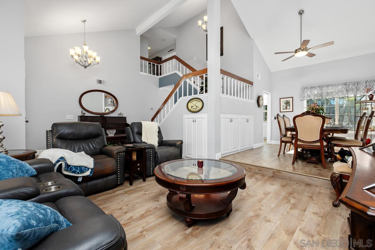 Detail Gallery Image 9 of 41 For 4475  Saint Andrews Place, Oceanside,  CA 92057 - 4 Beds | 3 Baths