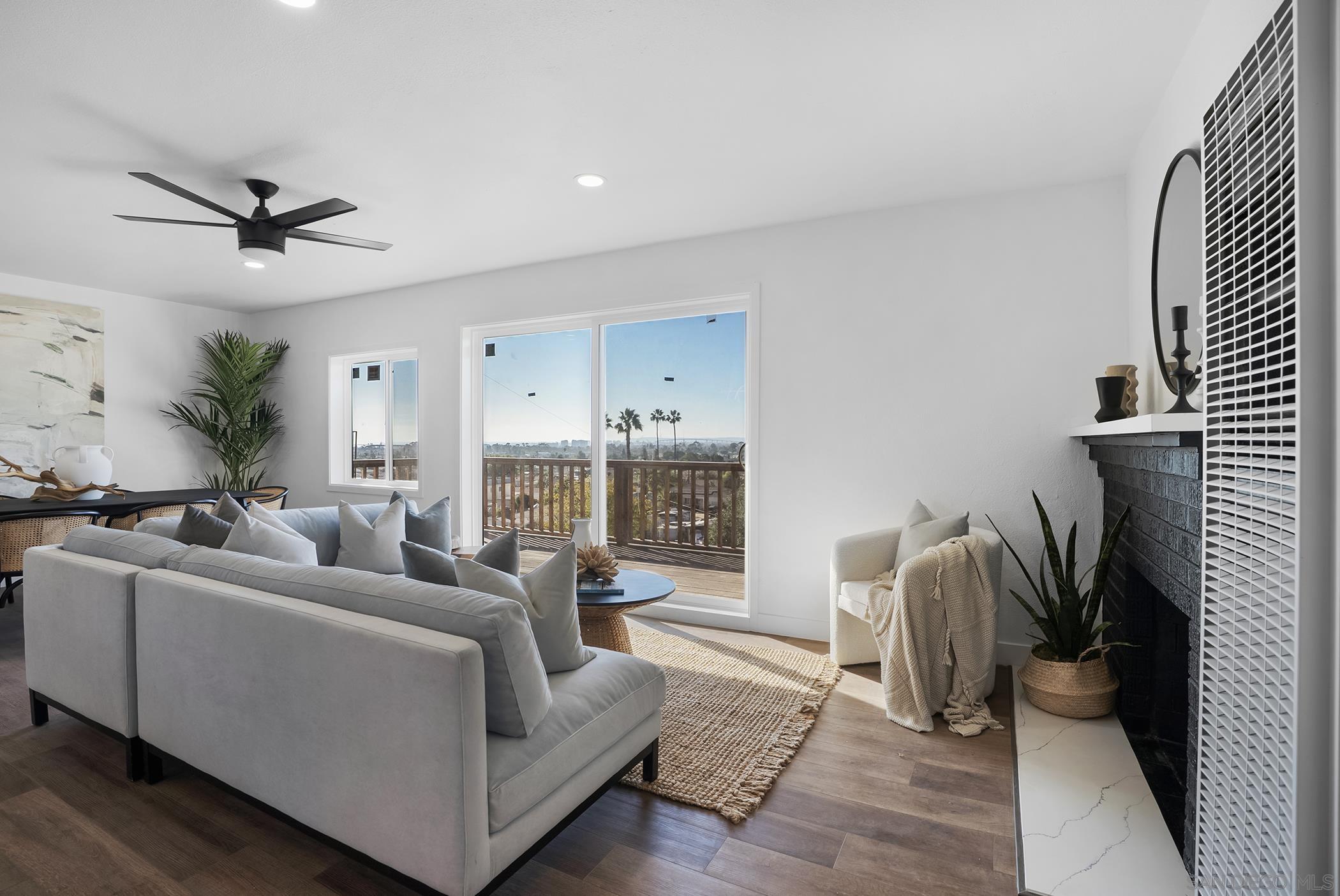 Detail Gallery Image 3 of 30 For San Onofre Ter, San Diego,  CA 92114 - 3 Beds | 2 Baths