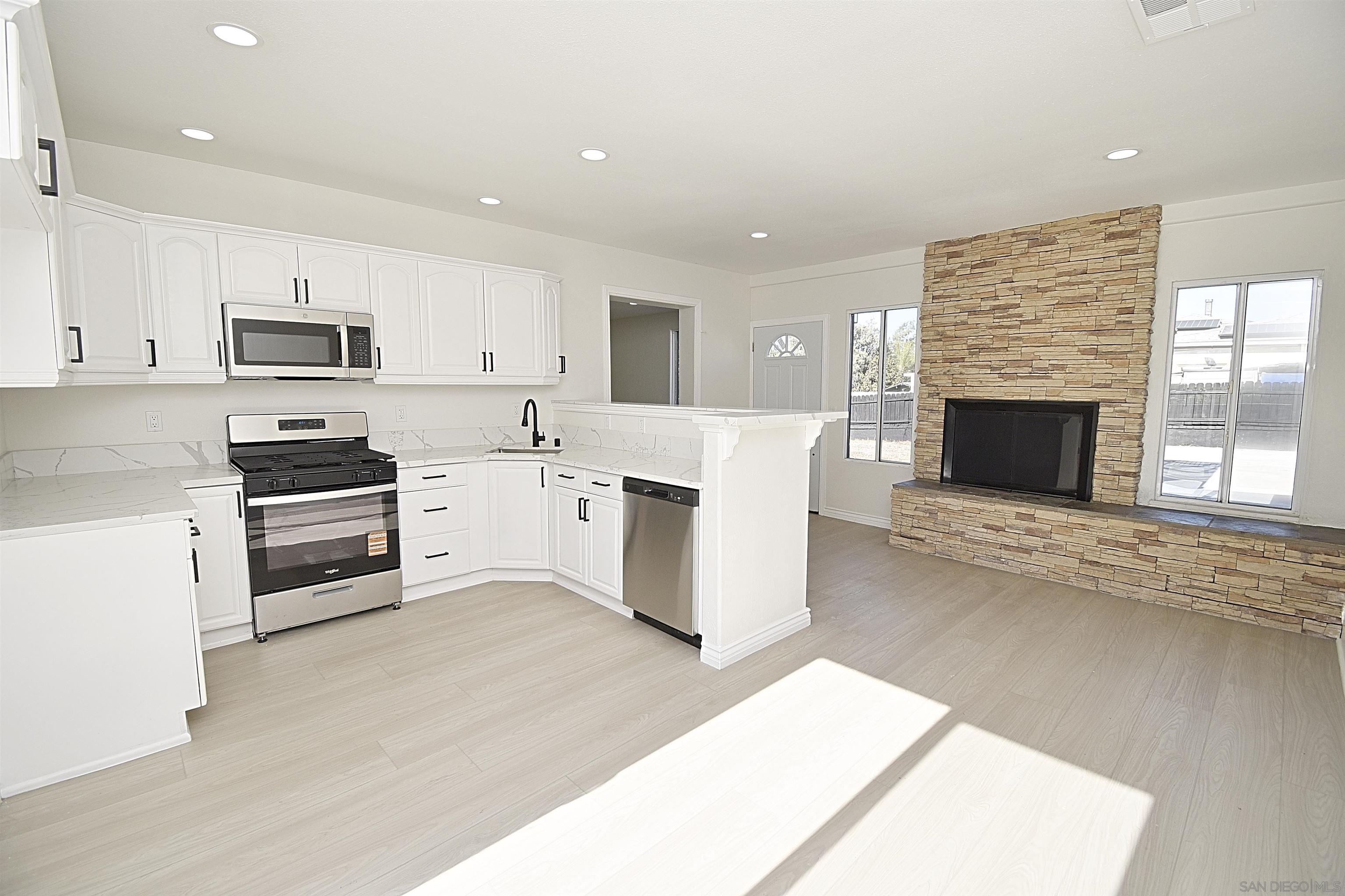 Detail Gallery Image 13 of 73 For 2760  Gwynne Avenue, National City,  CA 91950 - 4 Beds | 3 Baths