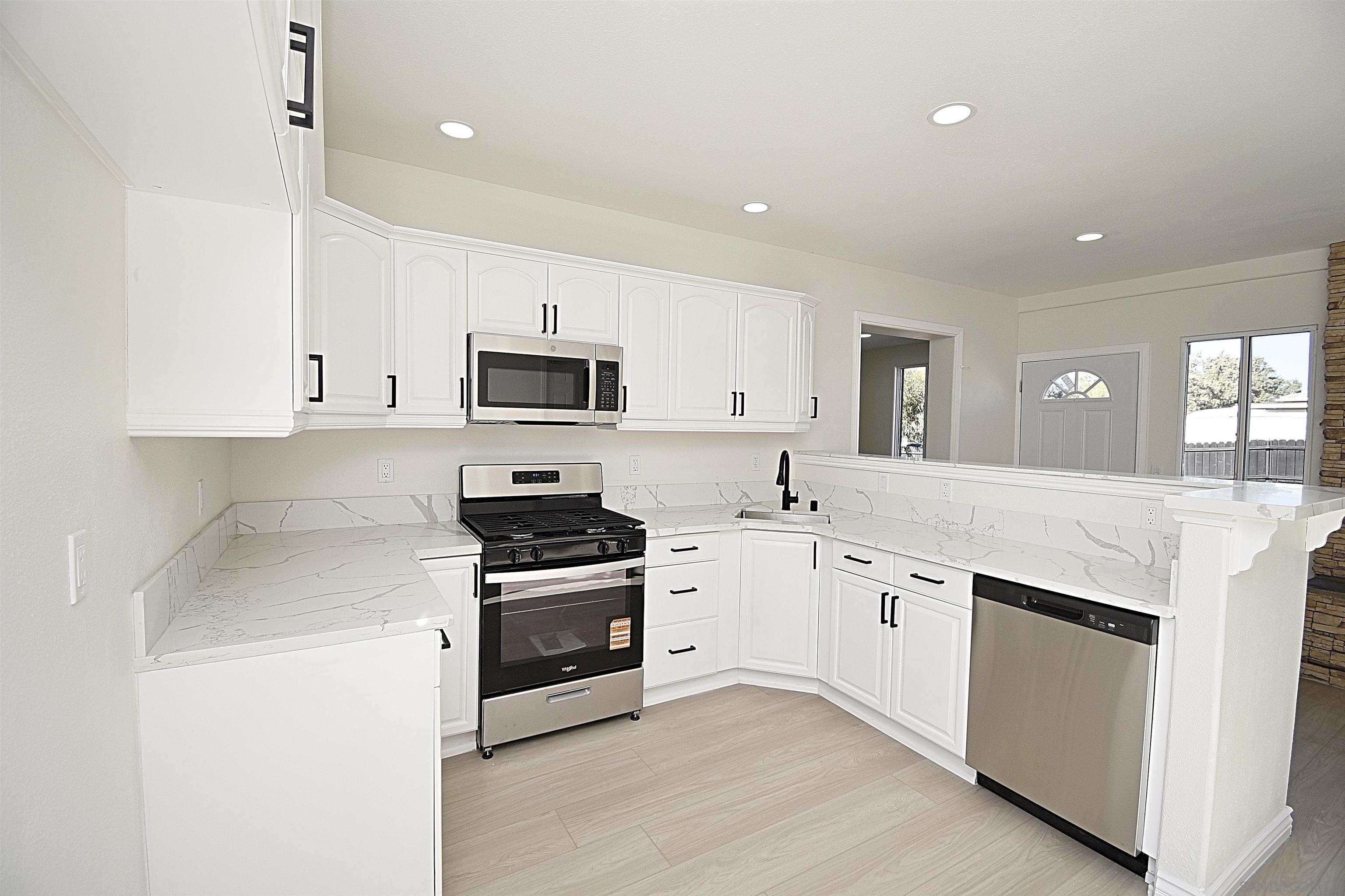 Detail Gallery Image 6 of 73 For 2760  Gwynne Avenue, National City,  CA 91950 - 4 Beds | 3 Baths