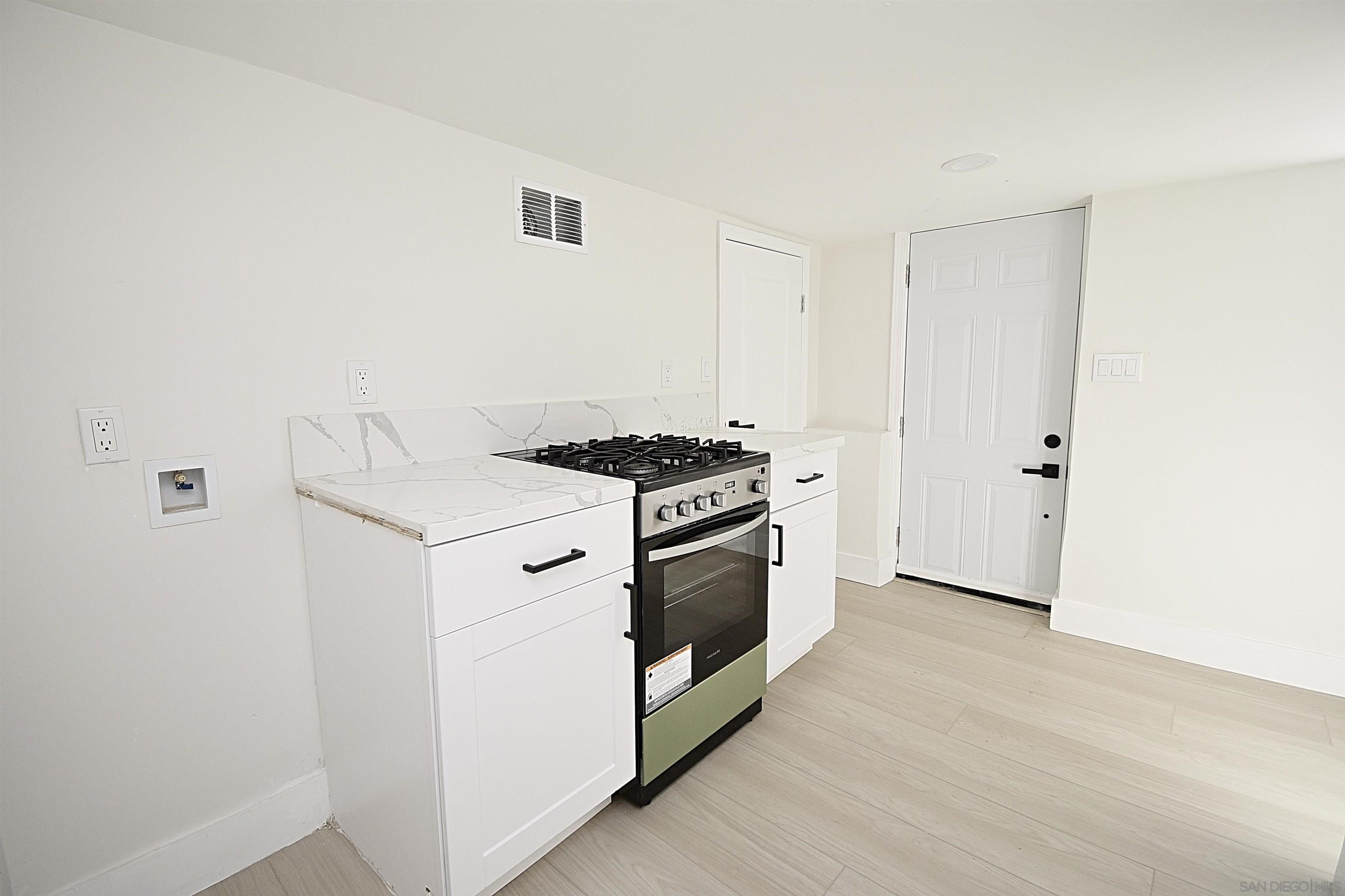 Detail Gallery Image 52 of 73 For 2760  Gwynne Avenue, National City,  CA 91950 - 4 Beds | 3 Baths