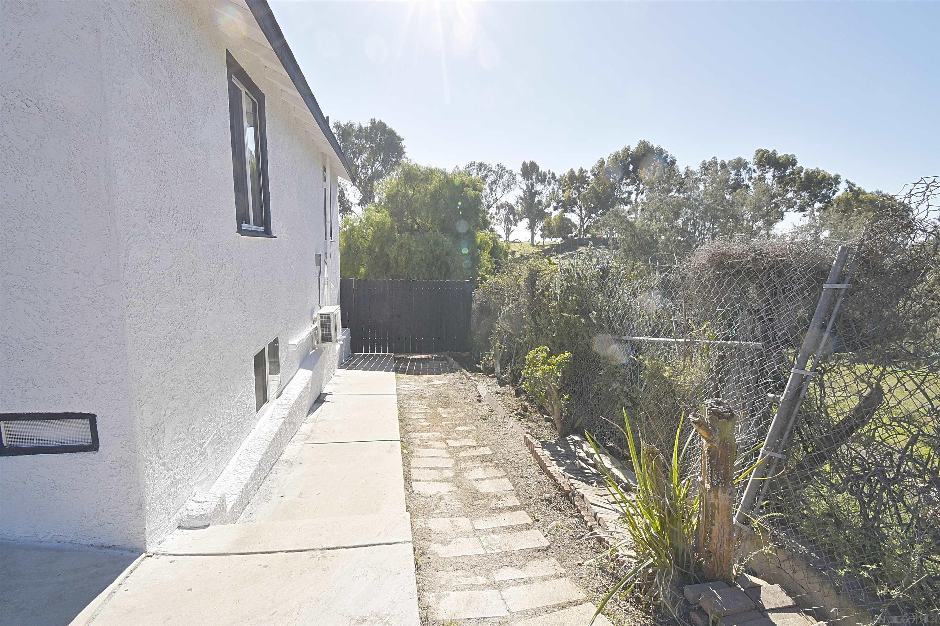 Detail Gallery Image 70 of 73 For 2760  Gwynne Avenue, National City,  CA 91950 - 4 Beds | 3 Baths