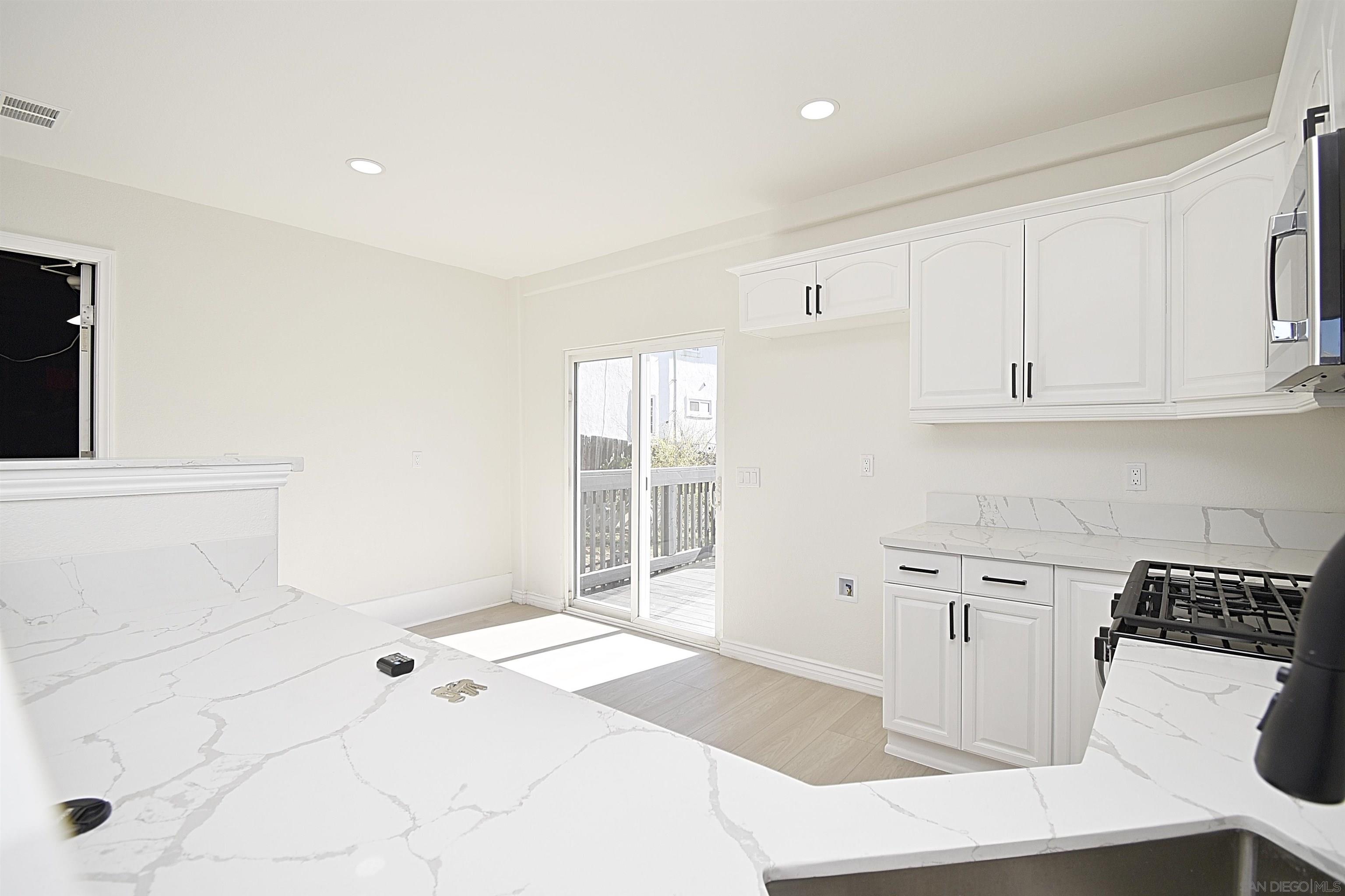 Detail Gallery Image 9 of 73 For 2760  Gwynne Avenue, National City,  CA 91950 - 4 Beds | 3 Baths