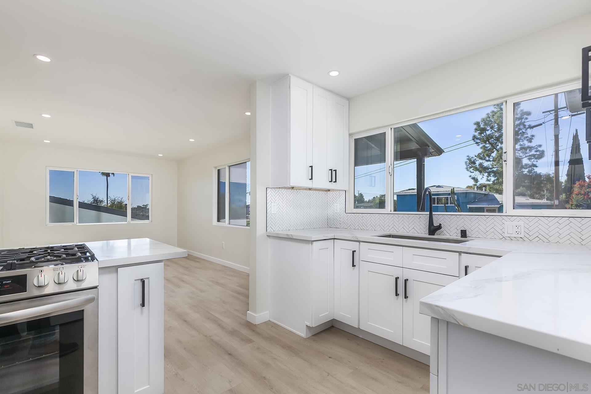 Detail Gallery Image 16 of 57 For 2549  Roseview Pl, San Diego,  CA 92105 - 4 Beds | 2 Baths