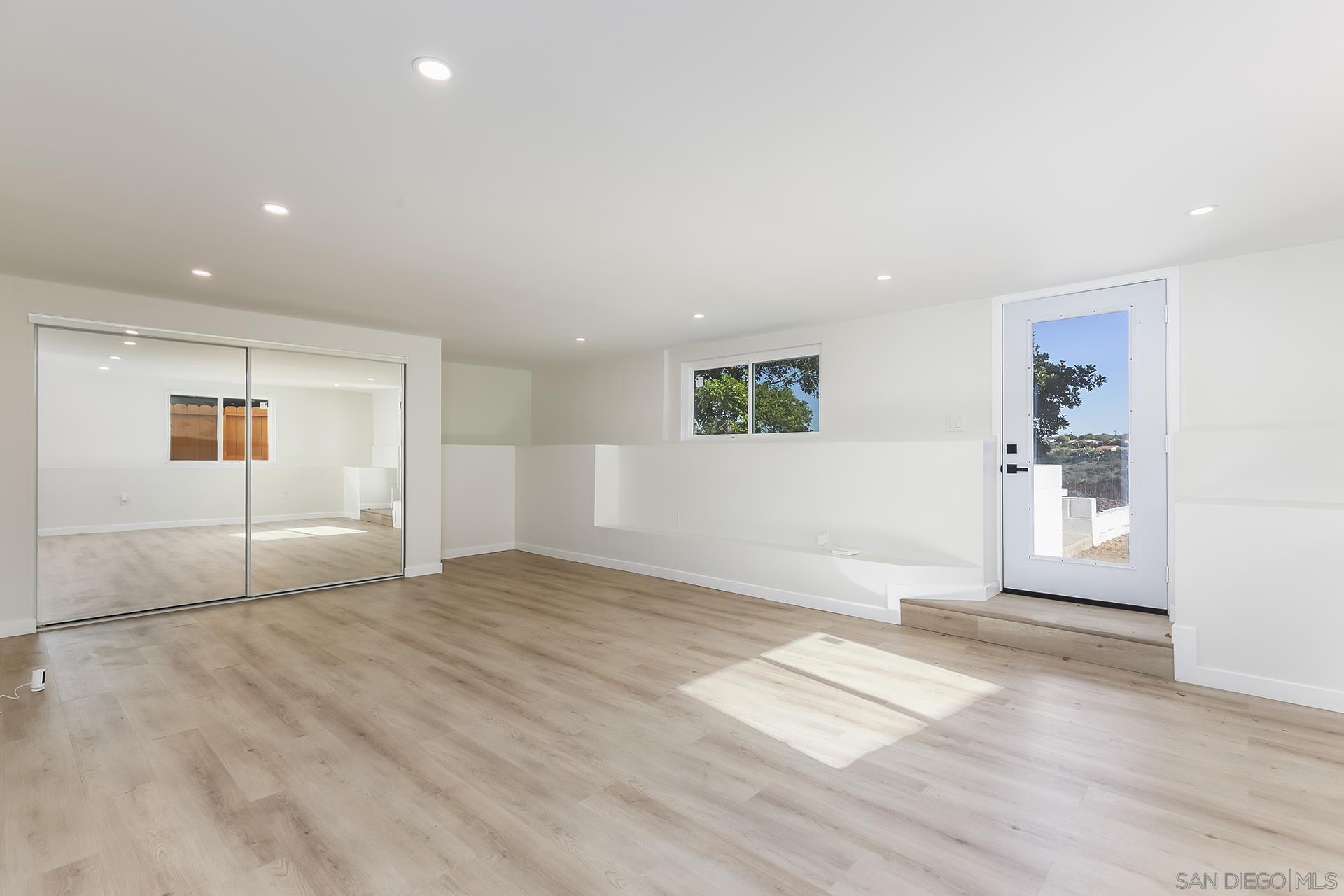 Detail Gallery Image 31 of 57 For 2549  Roseview Pl, San Diego,  CA 92105 - 4 Beds | 2 Baths