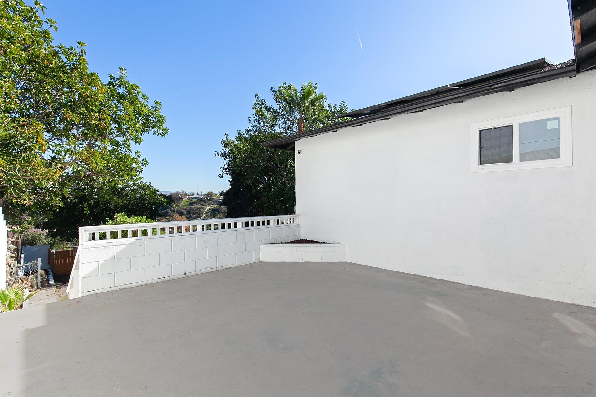 Detail Gallery Image 35 of 57 For 2549  Roseview Pl, San Diego,  CA 92105 - 4 Beds | 2 Baths