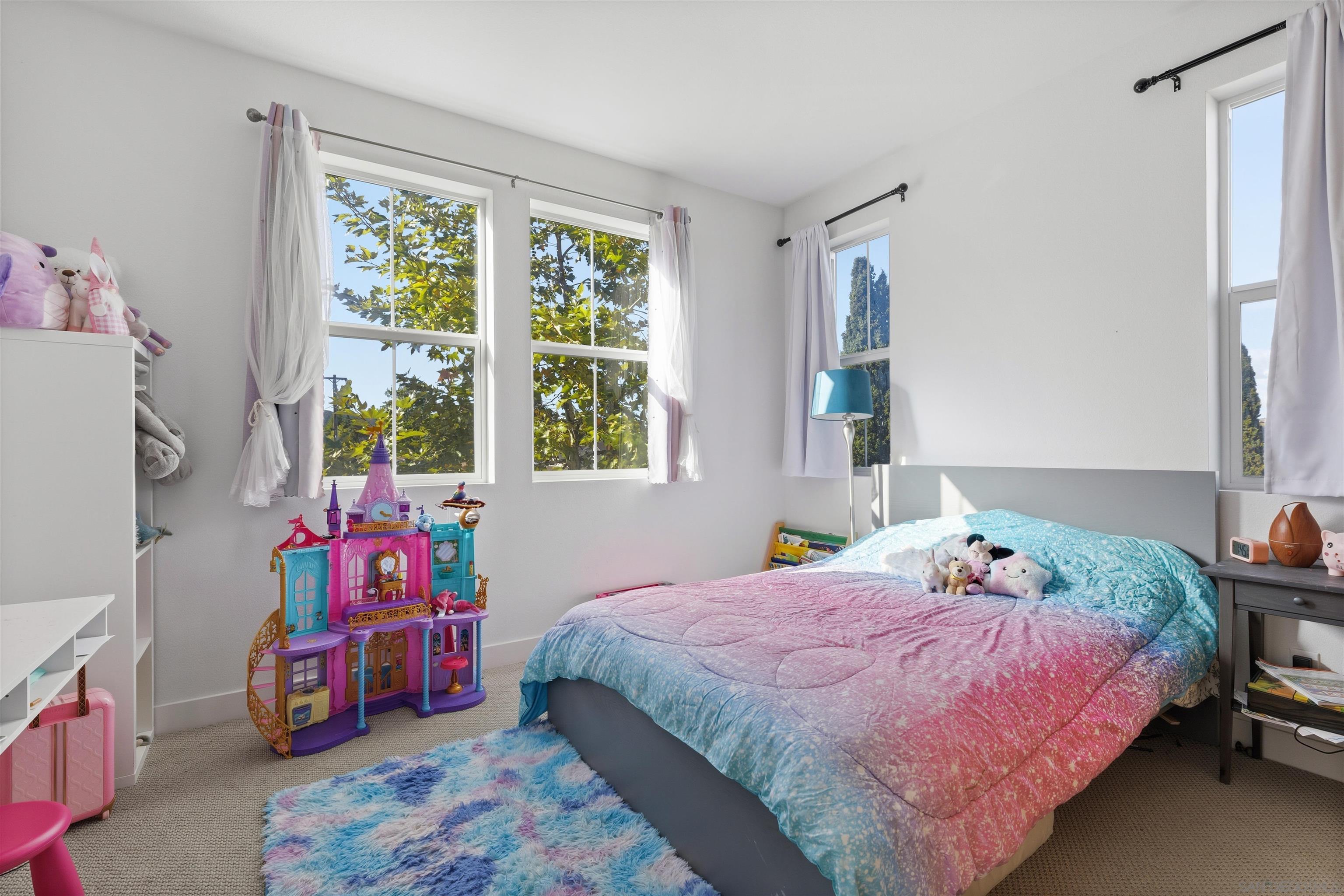 Detail Gallery Image 12 of 23 For 8686  Tobago Lane, Santee,  CA 92071 - 4 Beds | 3 Baths