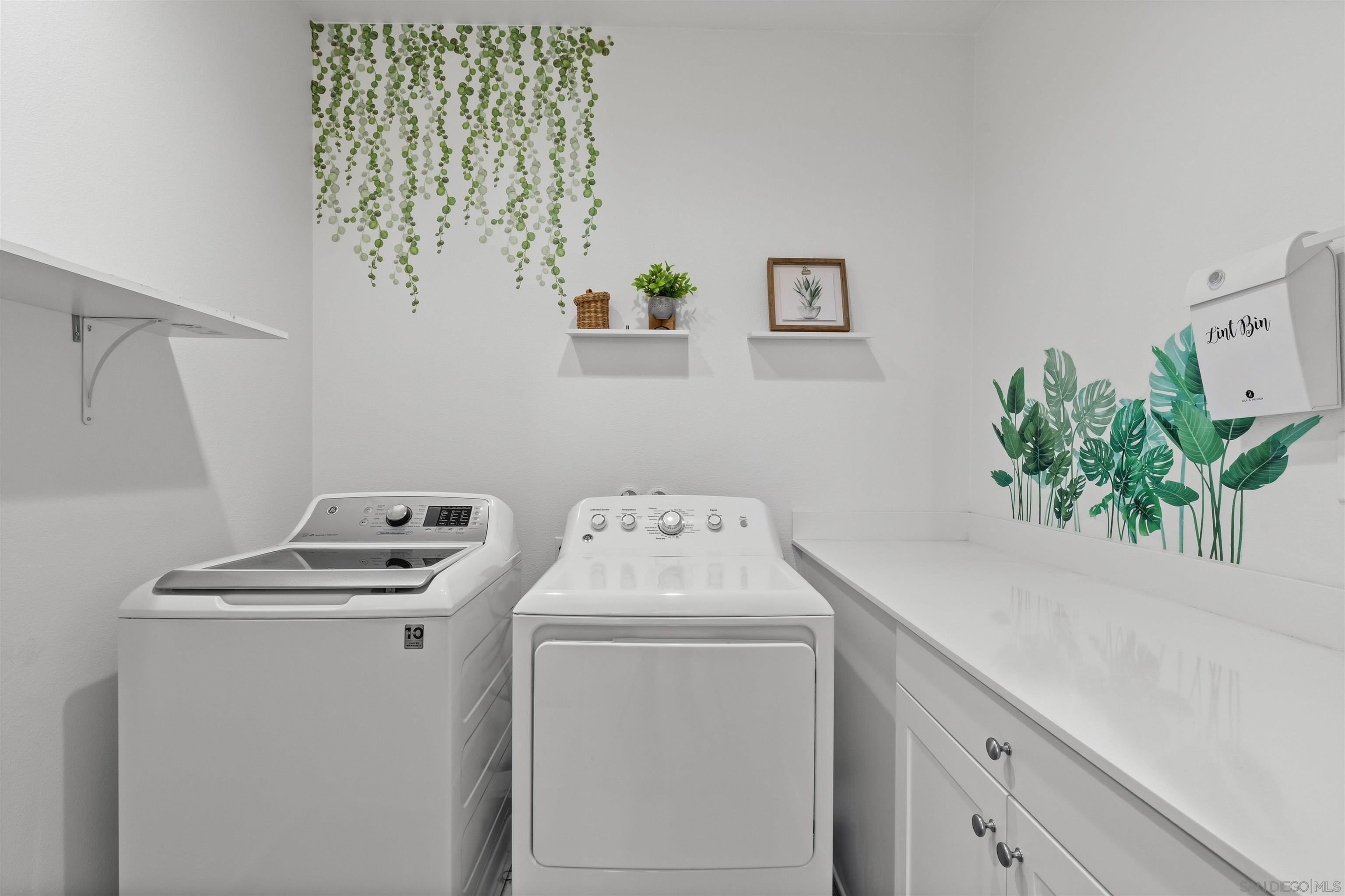 Detail Gallery Image 17 of 23 For 8686  Tobago Lane, Santee,  CA 92071 - 4 Beds | 3 Baths