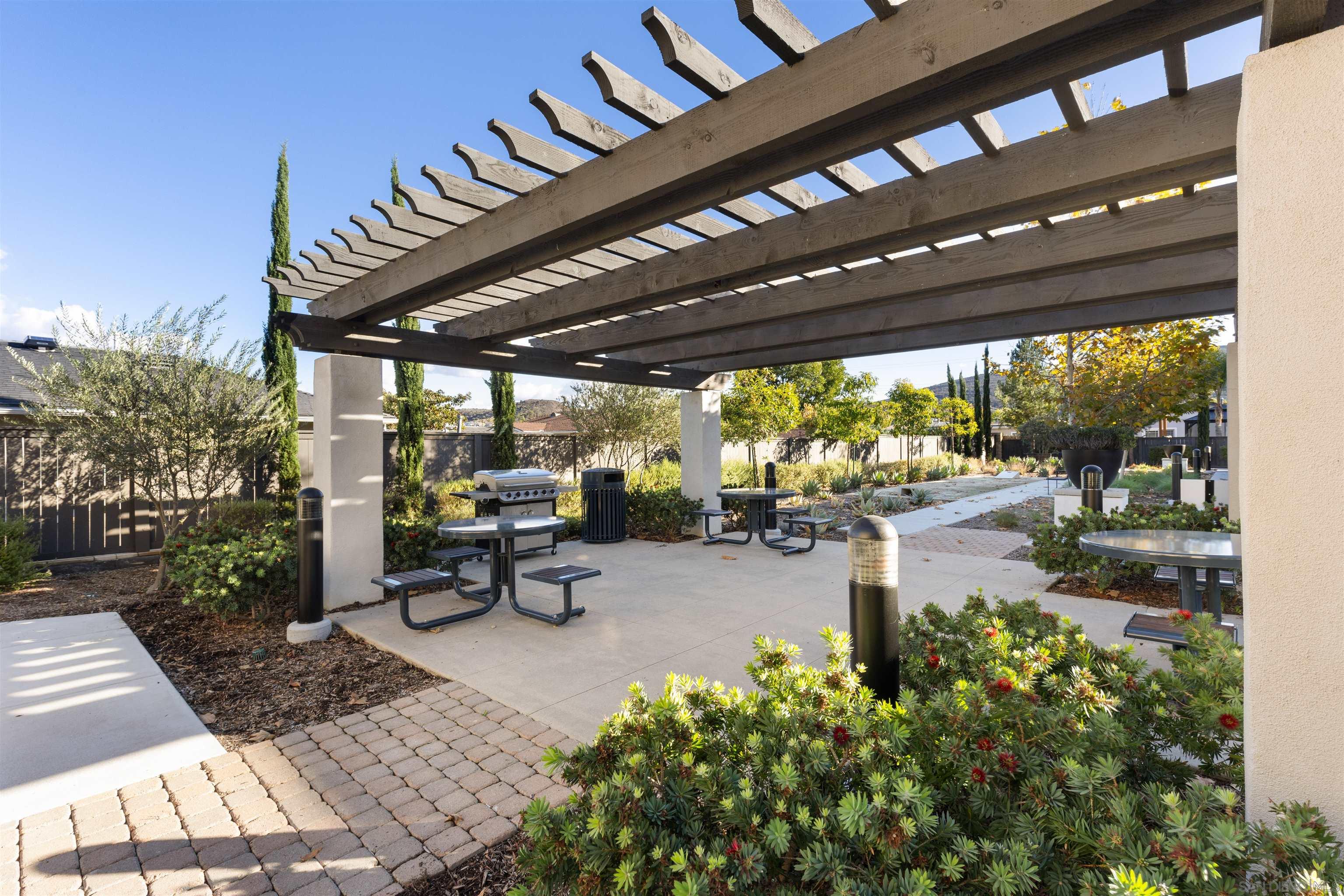 Detail Gallery Image 20 of 23 For 8686  Tobago Lane, Santee,  CA 92071 - 4 Beds | 3 Baths