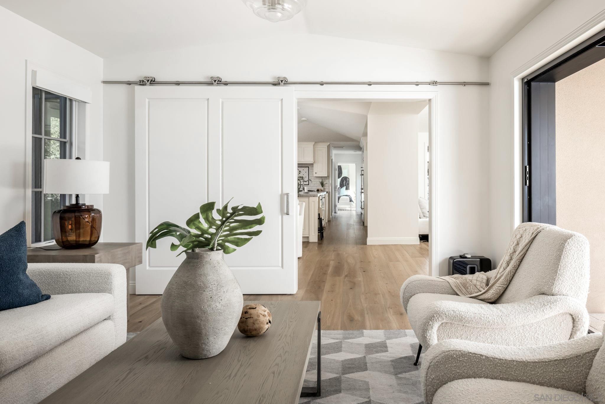 Detail Gallery Image 7 of 46 For 1879  Tahiti Drive, Costa Mesa,  CA 92626 - 4 Beds | 3/1 Baths