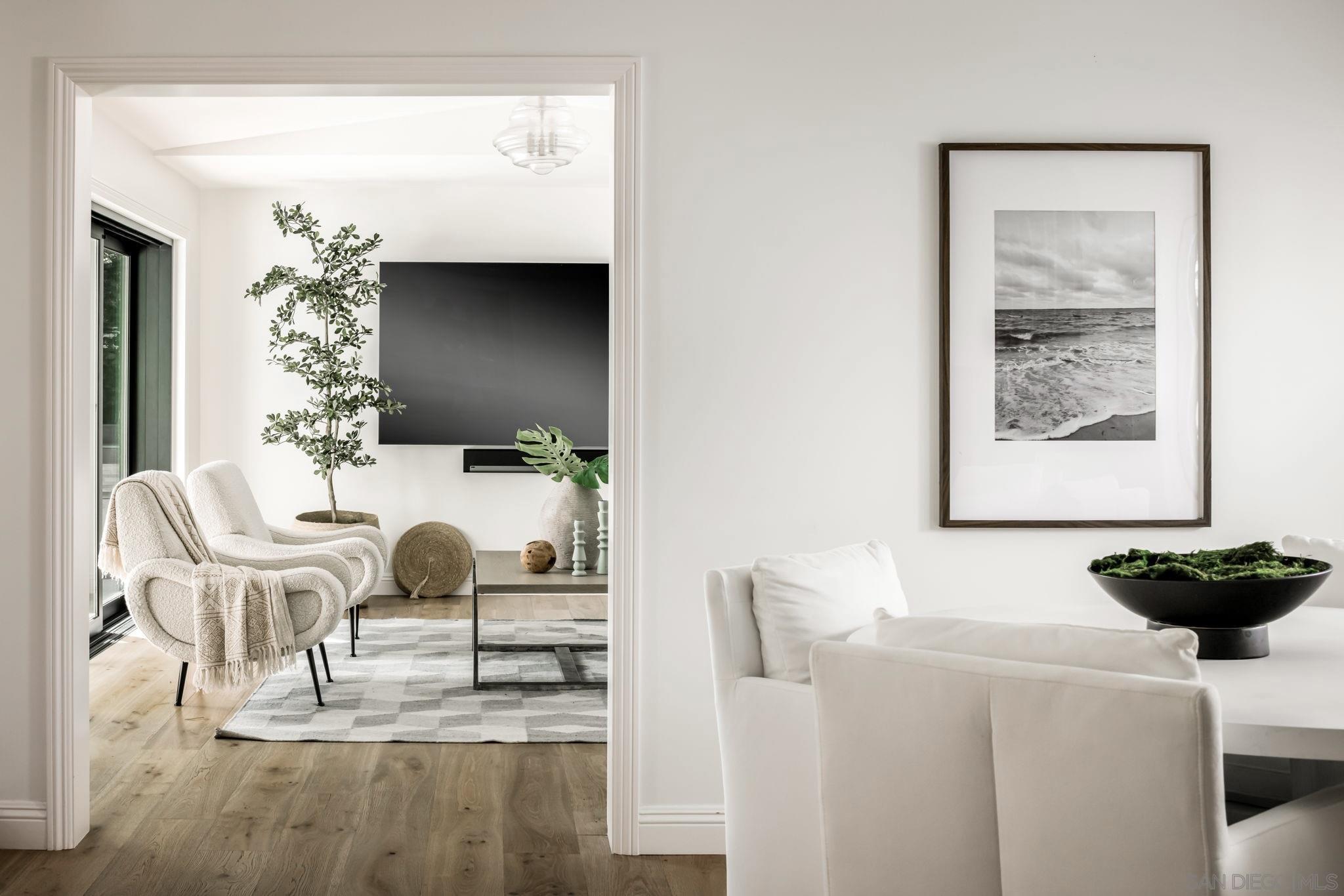 Detail Gallery Image 8 of 46 For 1879  Tahiti Drive, Costa Mesa,  CA 92626 - 4 Beds | 3/1 Baths