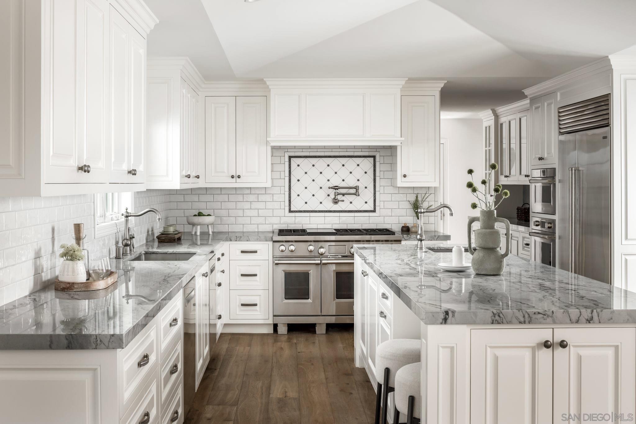 Detail Gallery Image 10 of 46 For 1879  Tahiti Drive, Costa Mesa,  CA 92626 - 4 Beds | 3/1 Baths