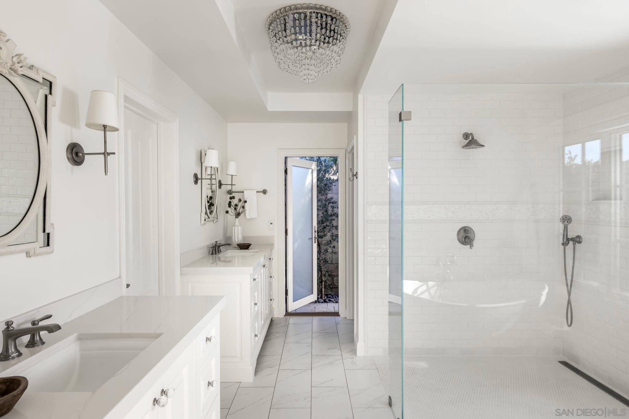 Detail Gallery Image 17 of 46 For 1879  Tahiti Drive, Costa Mesa,  CA 92626 - 4 Beds | 3/1 Baths