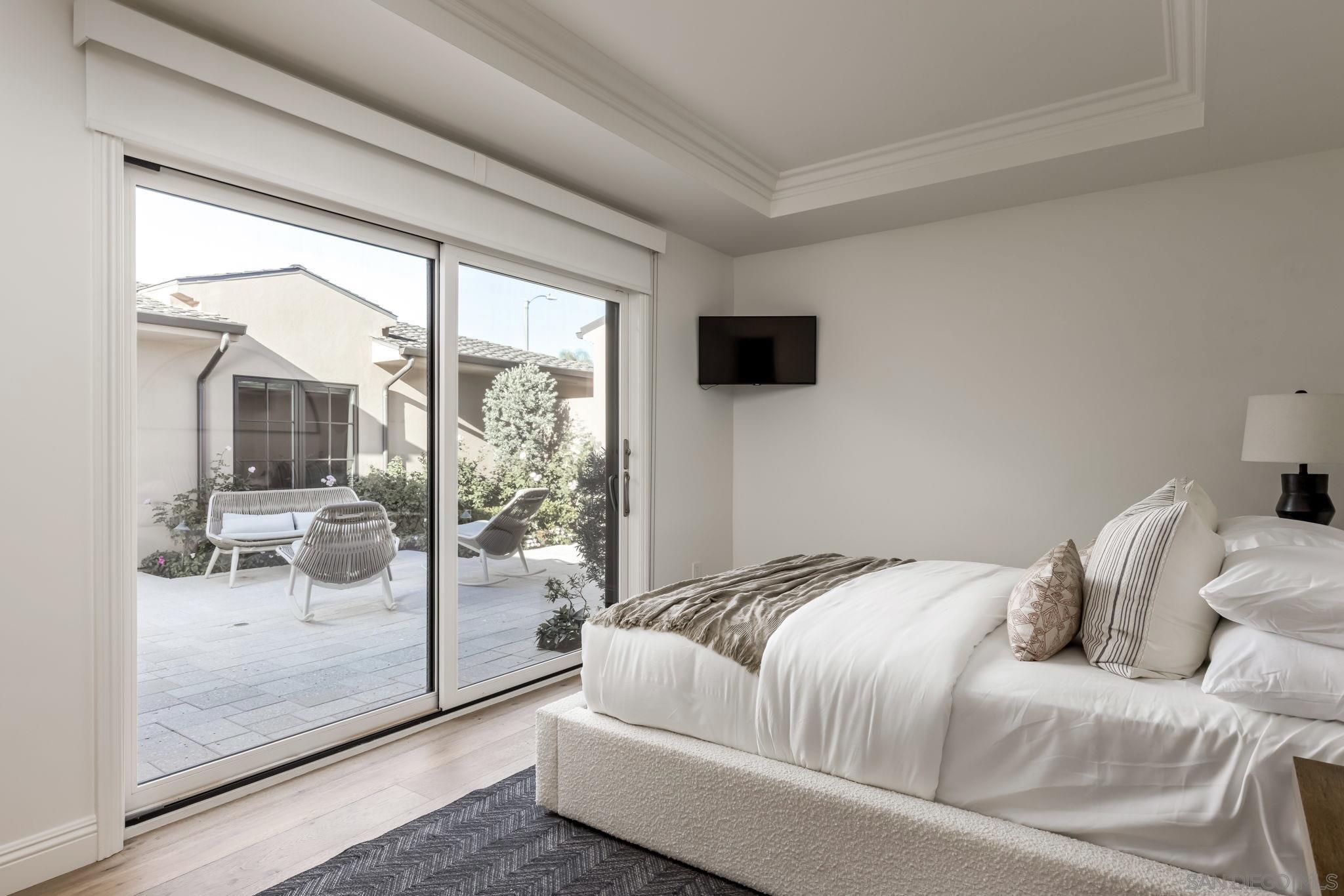 Detail Gallery Image 23 of 46 For 1879  Tahiti Drive, Costa Mesa,  CA 92626 - 4 Beds | 3/1 Baths