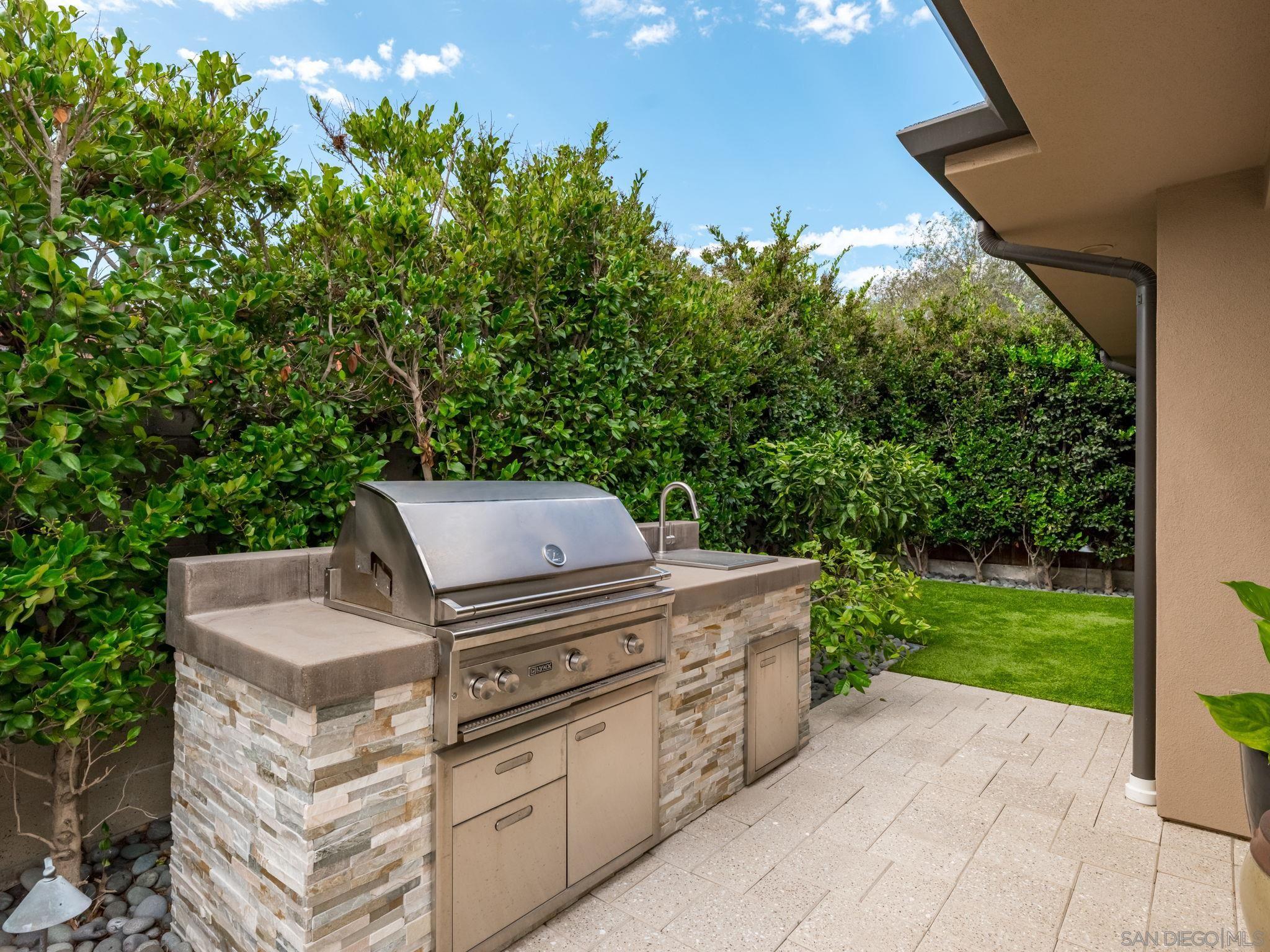 Detail Gallery Image 35 of 46 For 1879  Tahiti Drive, Costa Mesa,  CA 92626 - 4 Beds | 3/1 Baths