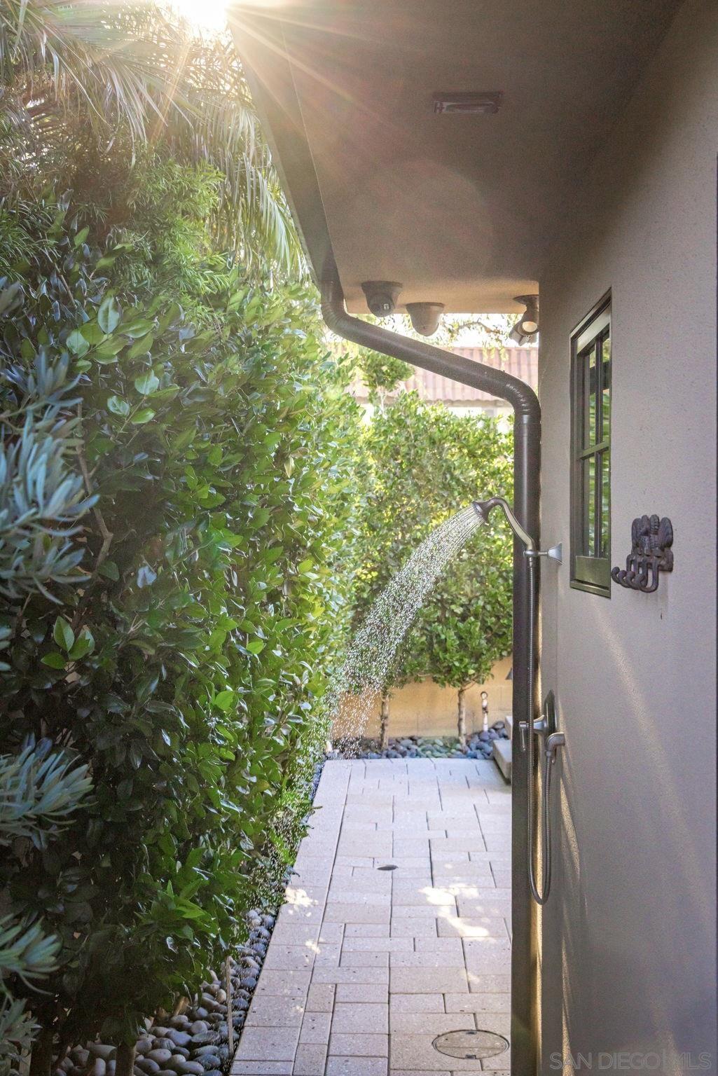 Detail Gallery Image 36 of 46 For 1879  Tahiti Drive, Costa Mesa,  CA 92626 - 4 Beds | 3/1 Baths