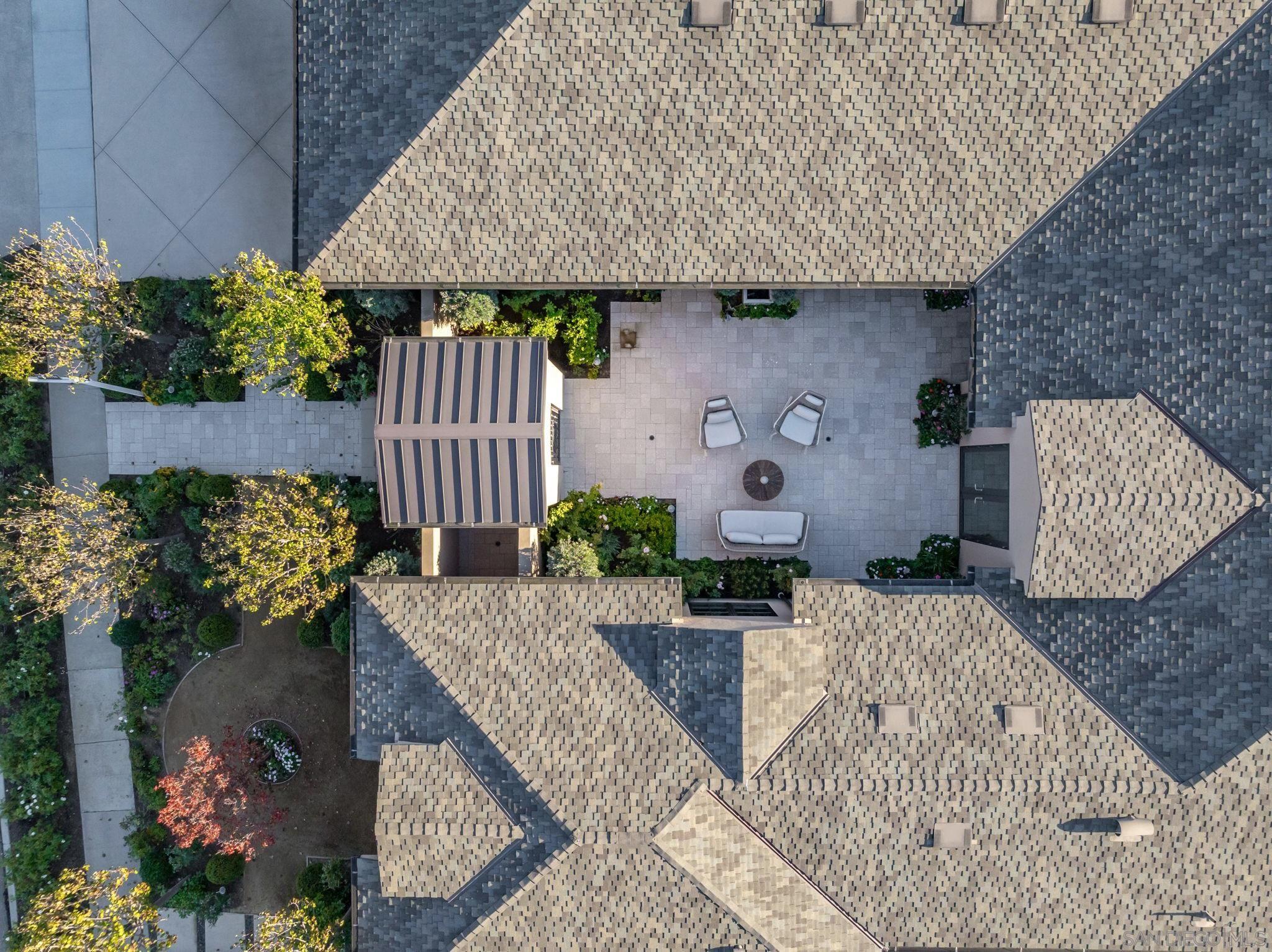 Detail Gallery Image 42 of 46 For 1879  Tahiti Drive, Costa Mesa,  CA 92626 - 4 Beds | 3/1 Baths