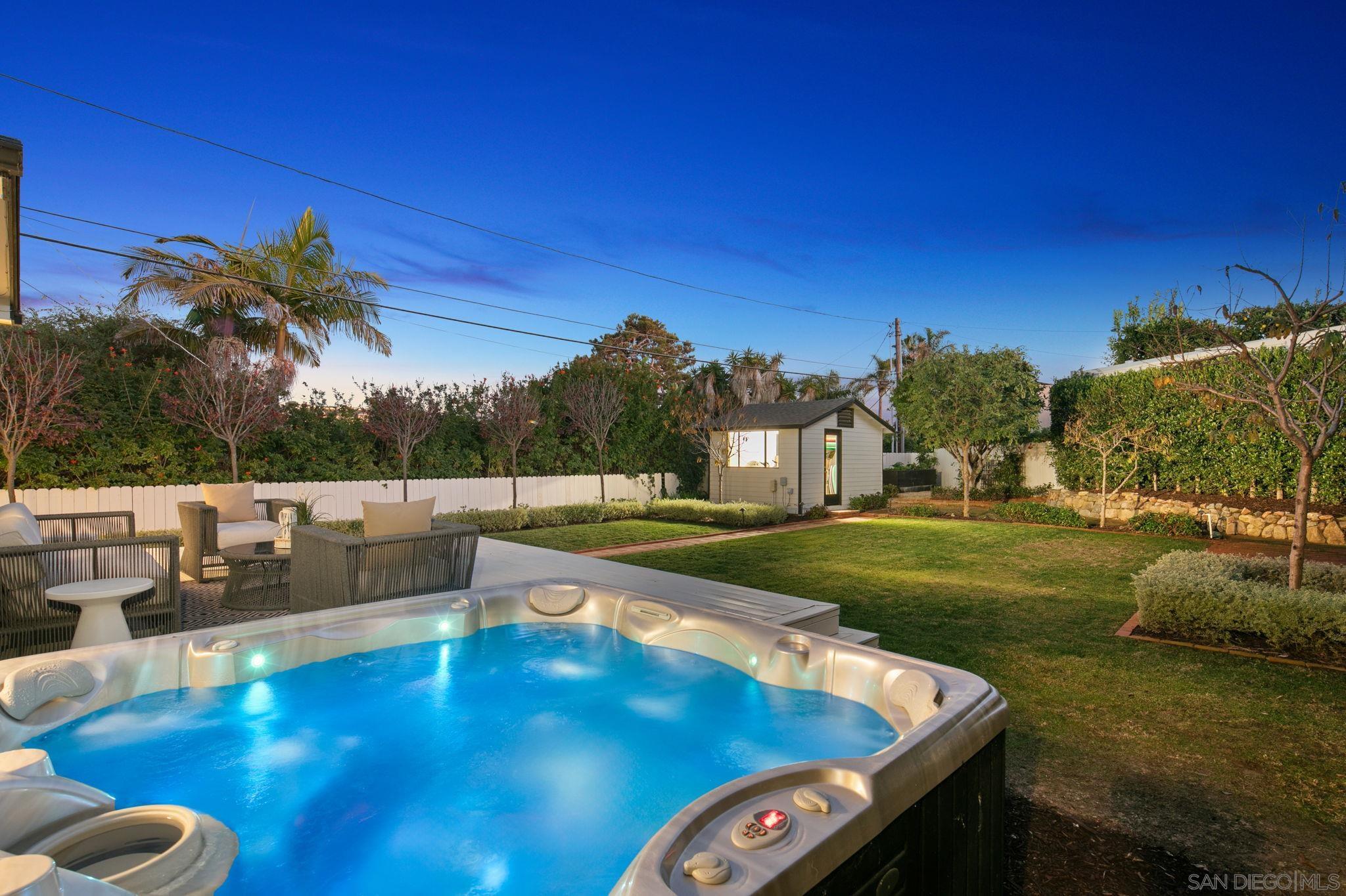 Detail Gallery Image 3 of 29 For 211  Ocean St, Solana Beach,  CA 92075 - 3 Beds | 2 Baths