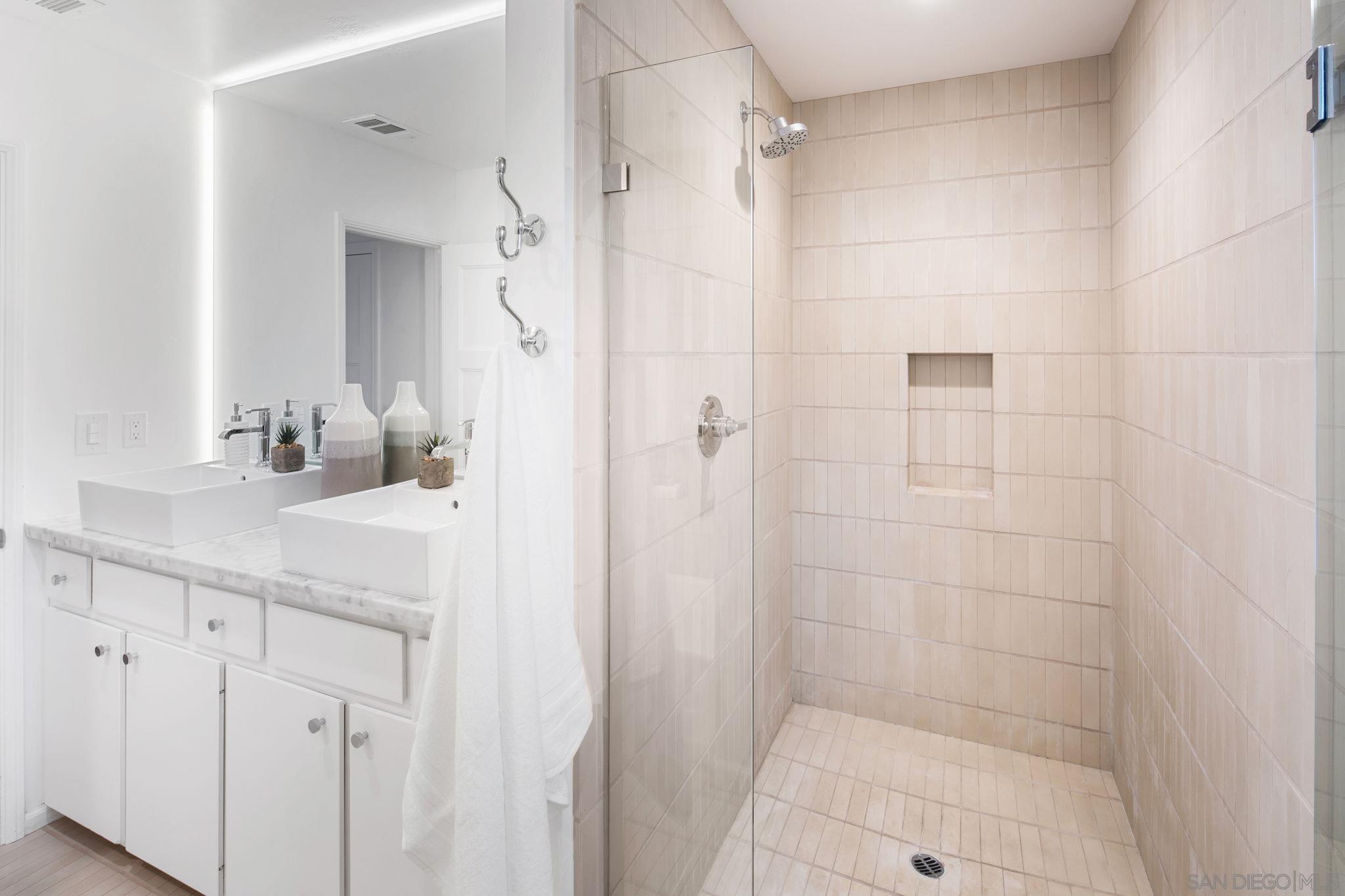 Detail Gallery Image 26 of 29 For 211  Ocean St, Solana Beach,  CA 92075 - 3 Beds | 2 Baths