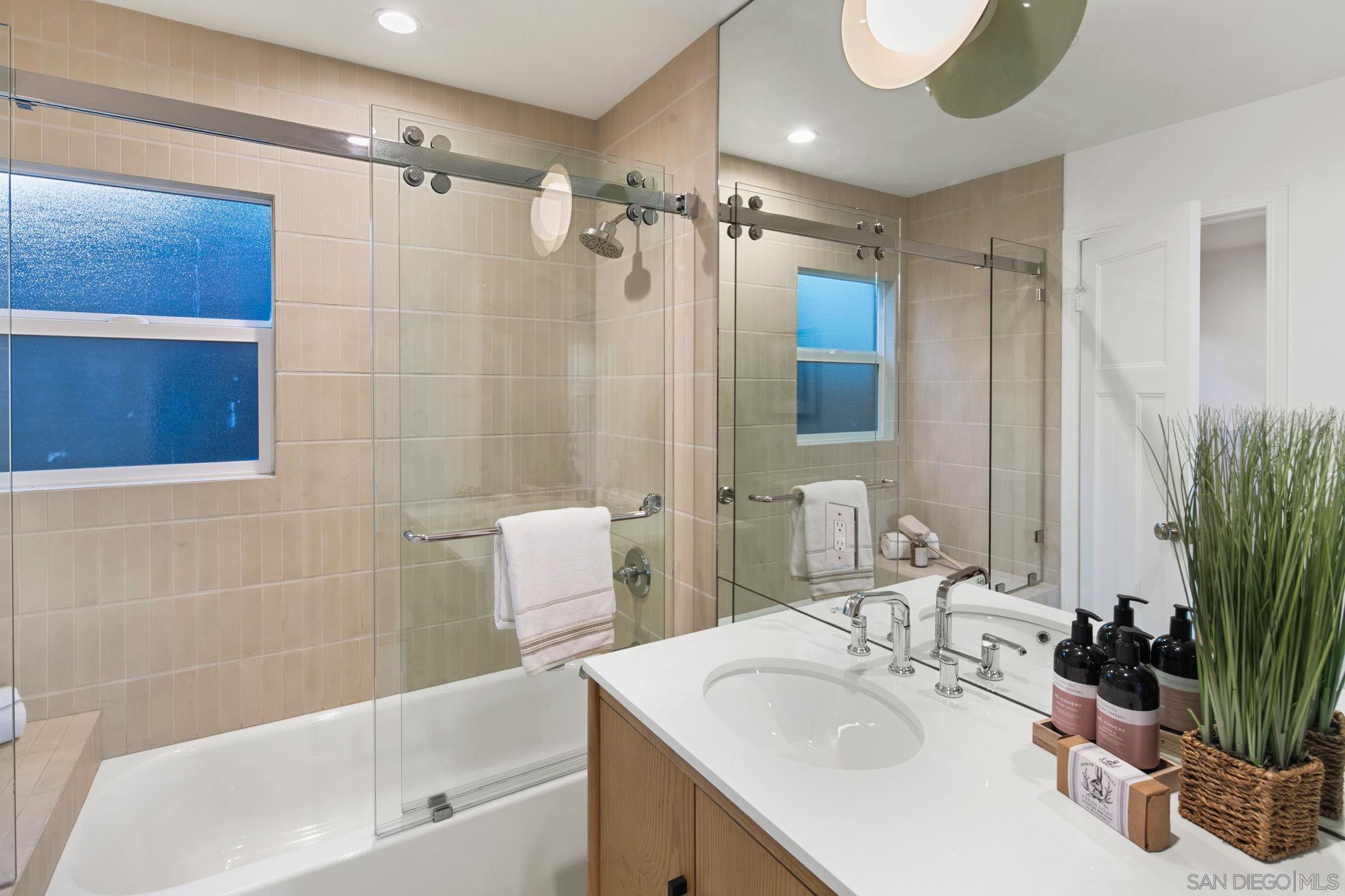 Detail Gallery Image 29 of 29 For 211  Ocean St, Solana Beach,  CA 92075 - 3 Beds | 2 Baths