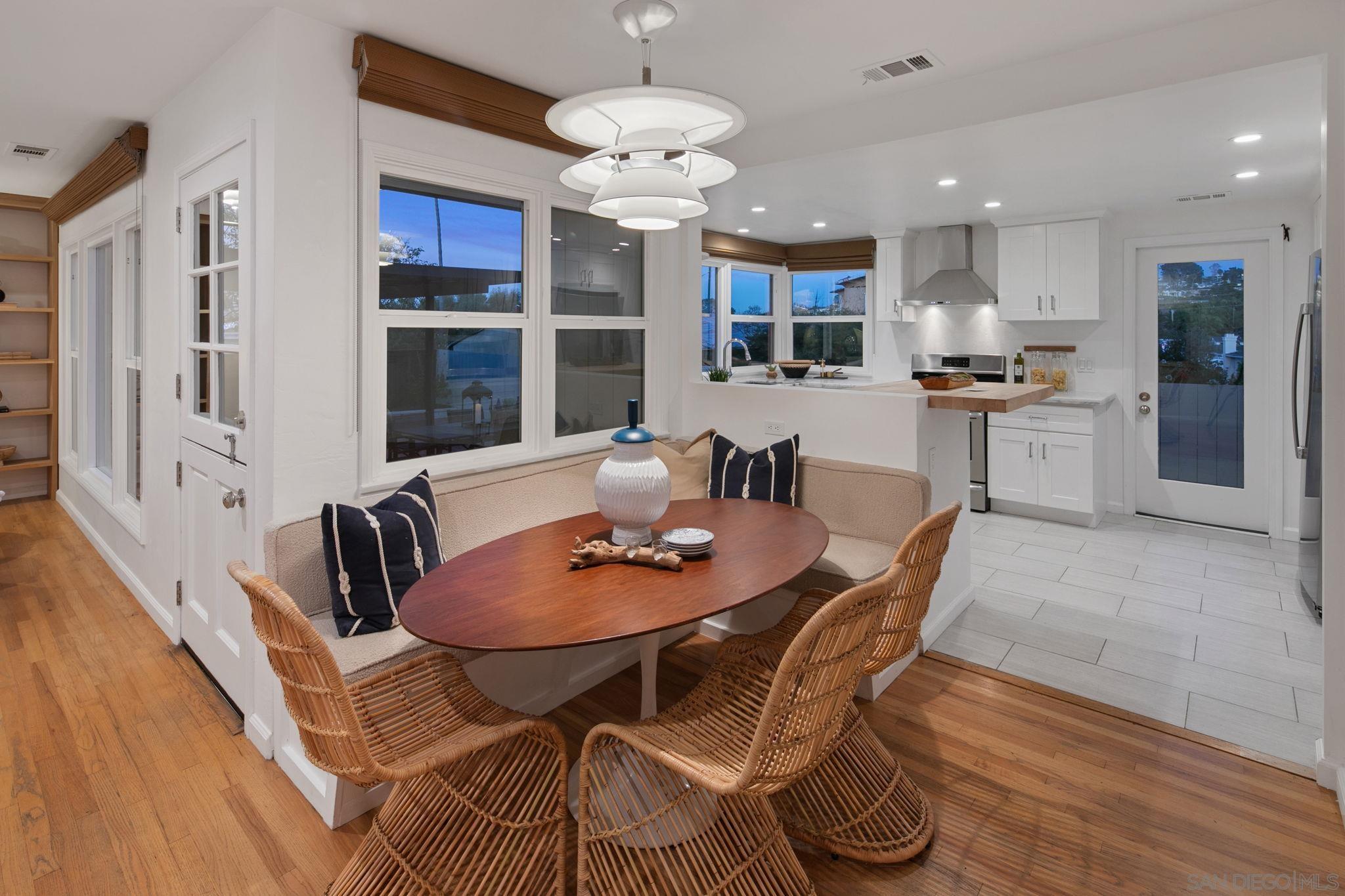 Detail Gallery Image 8 of 29 For 211  Ocean St, Solana Beach,  CA 92075 - 3 Beds | 2 Baths