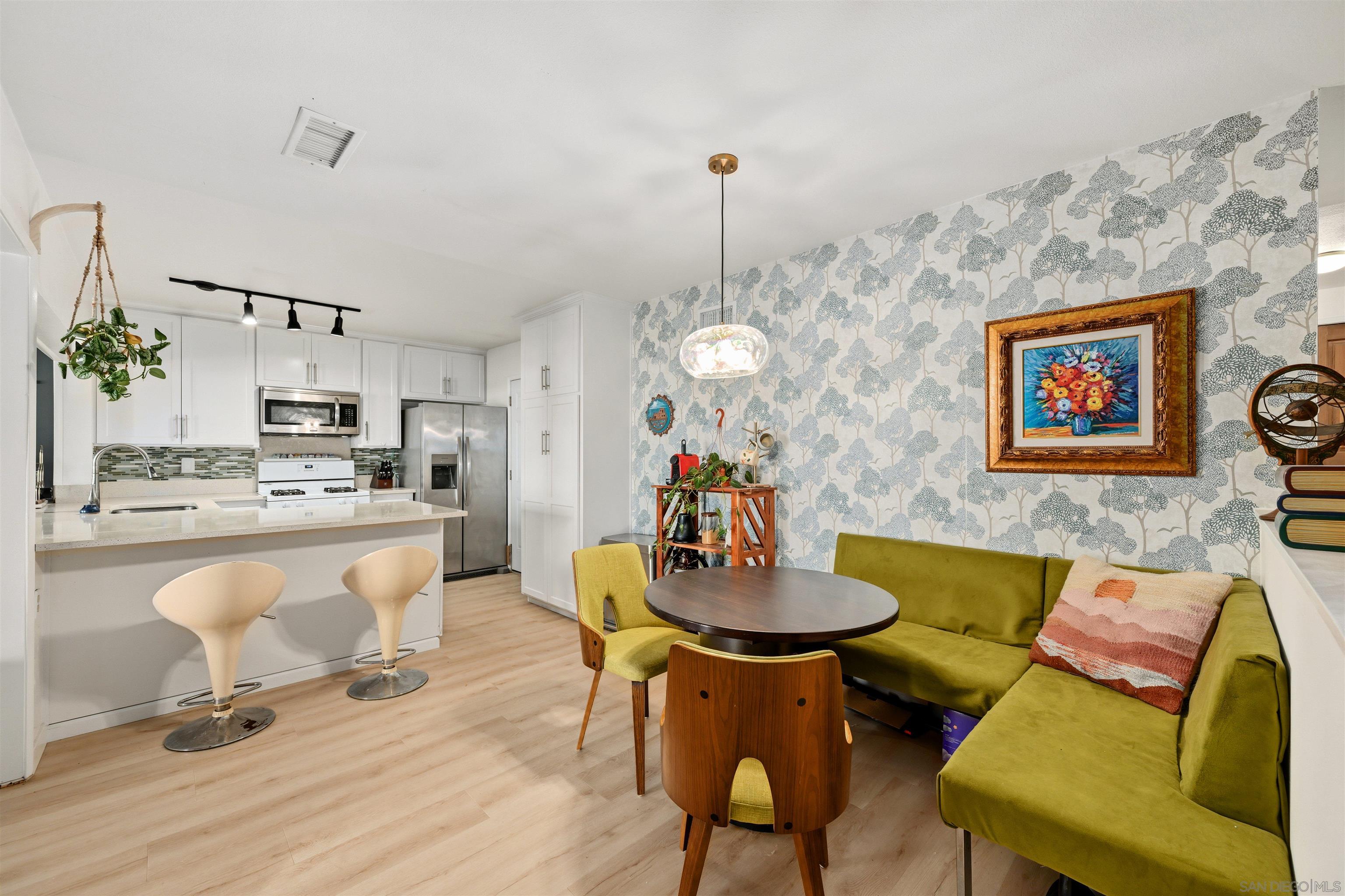 Detail Gallery Image 3 of 16 For 4006  Coldwell Ln, San Diego,  CA 92154 - 3 Beds | 2 Baths