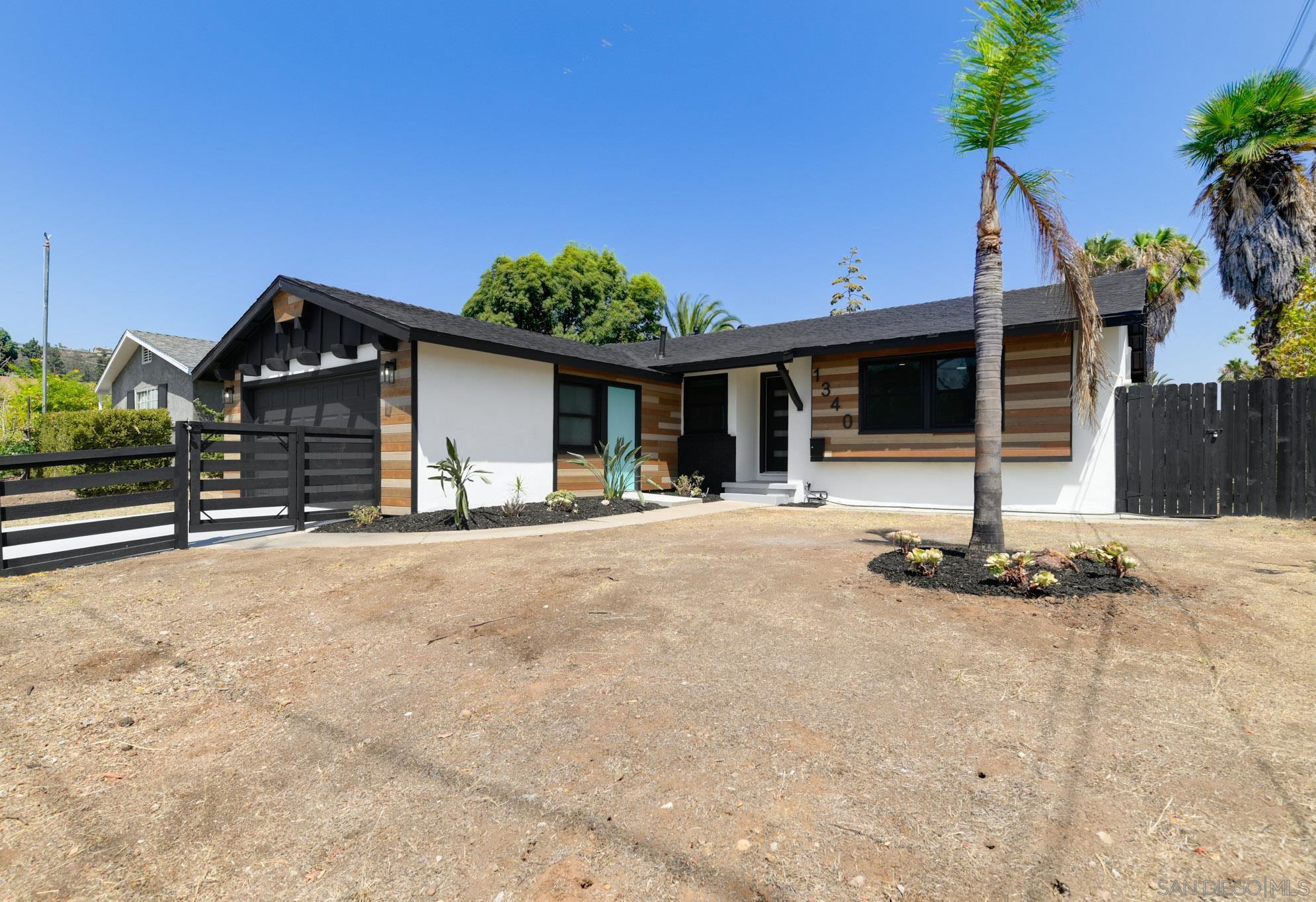 Front Image Thumbnail for SD250045643