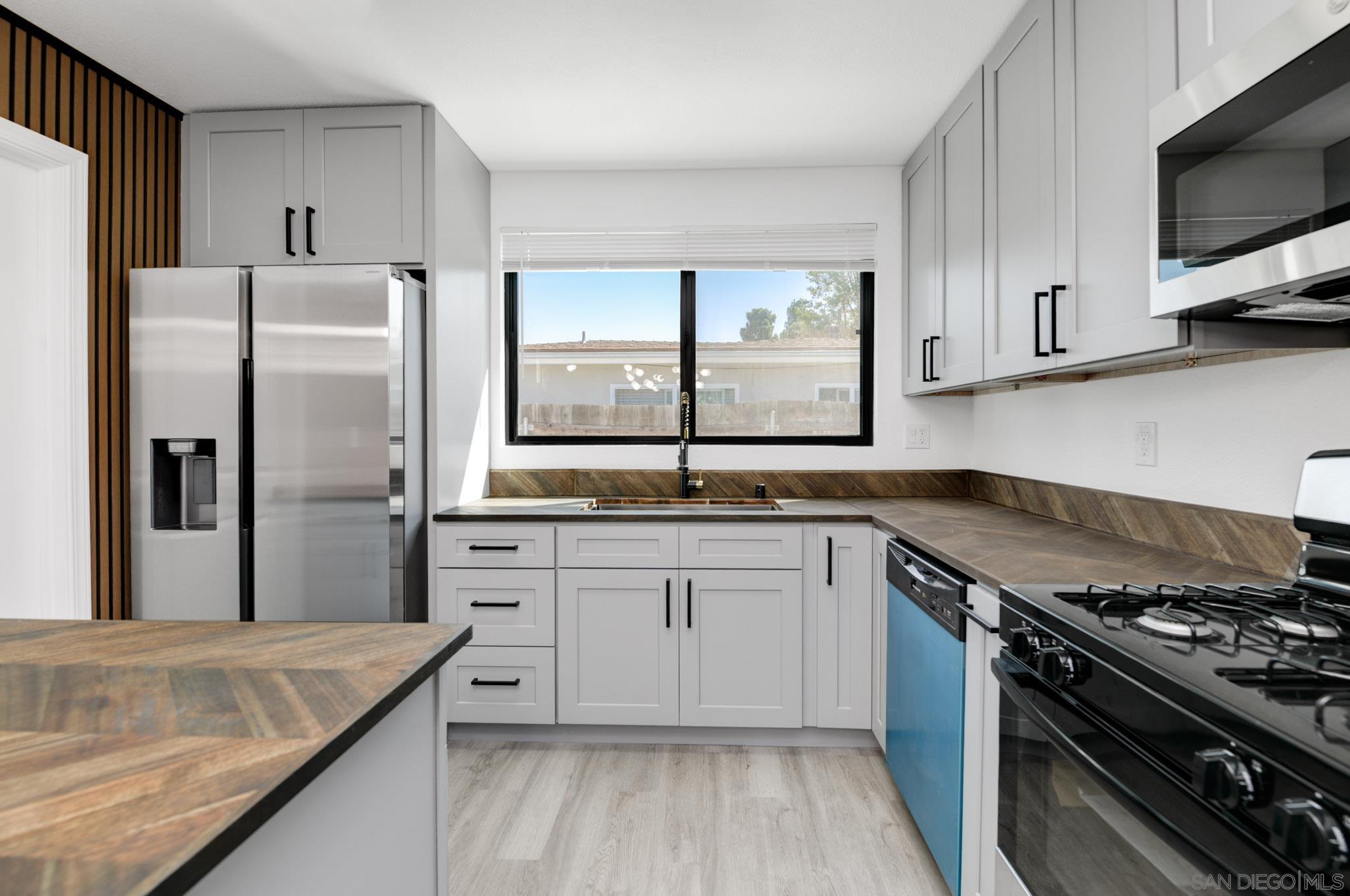 Detail Gallery Image 6 of 25 For 9125  Akard St, Spring Valley,  CA 91977 - 4 Beds | 2 Baths