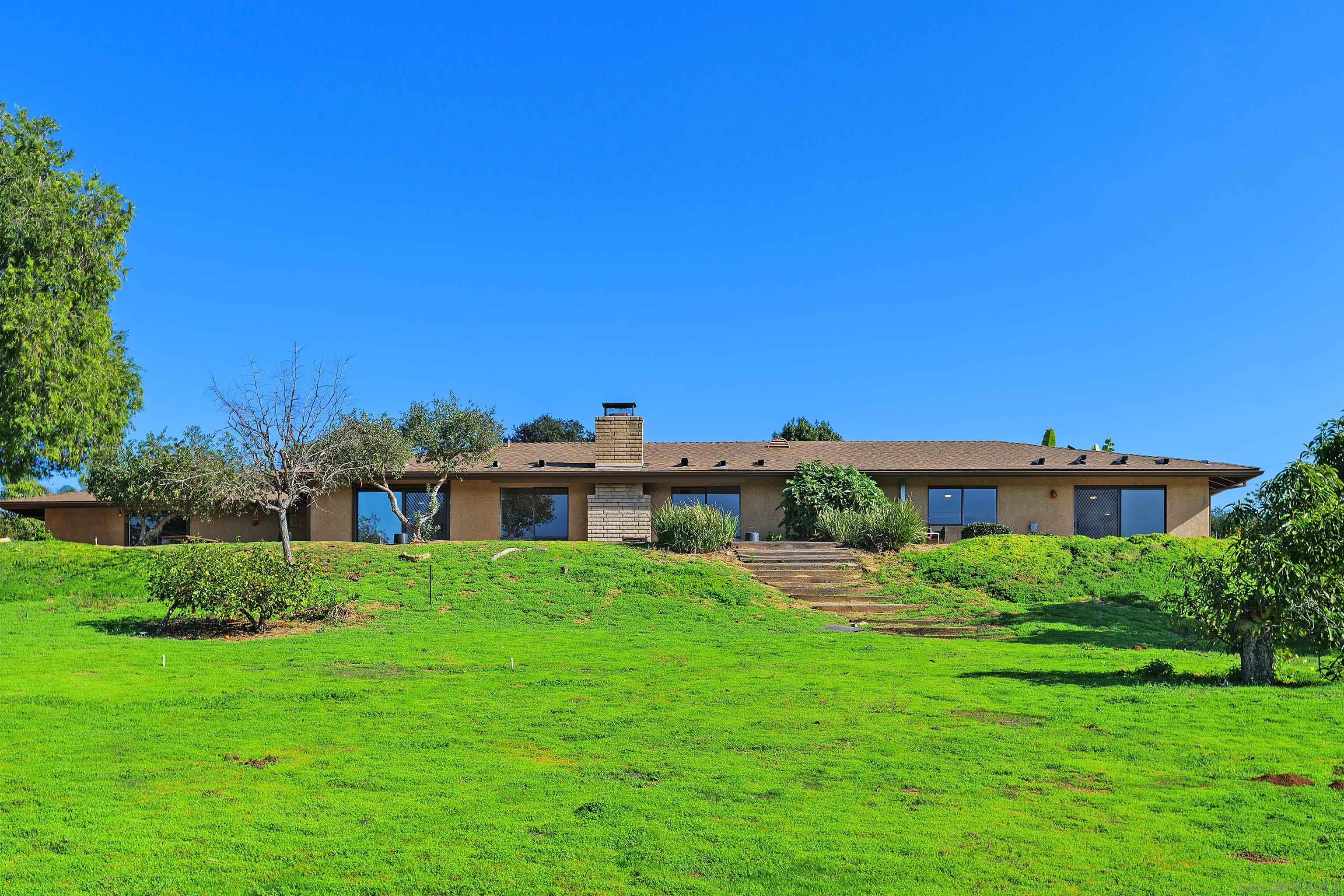 Front Image Thumbnail for SD250045645