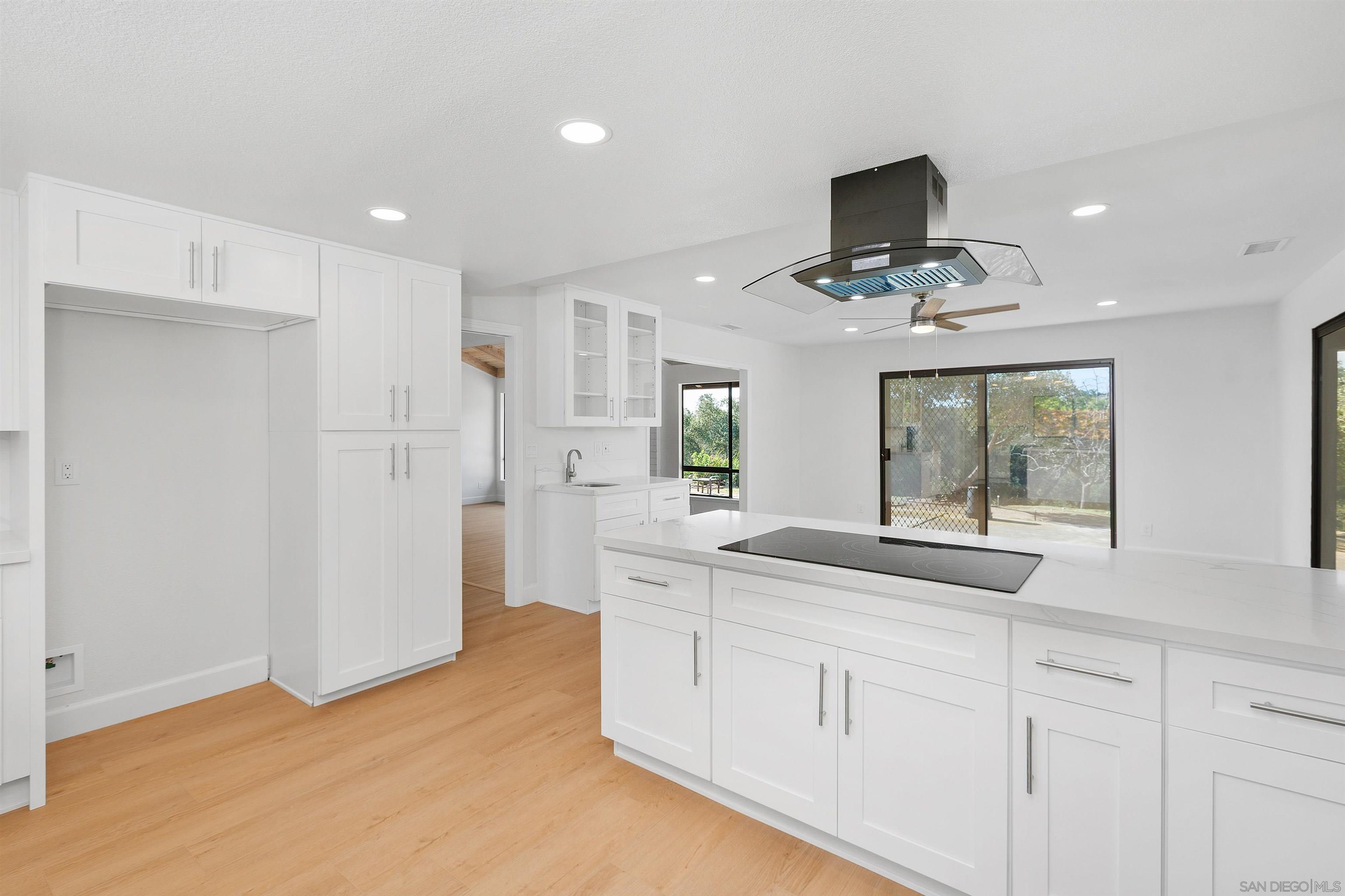 Detail Gallery Image 16 of 39 For 363  Tumble Creek Ln, Fallbrook,  CA 92028 - 3 Beds | 2/1 Baths