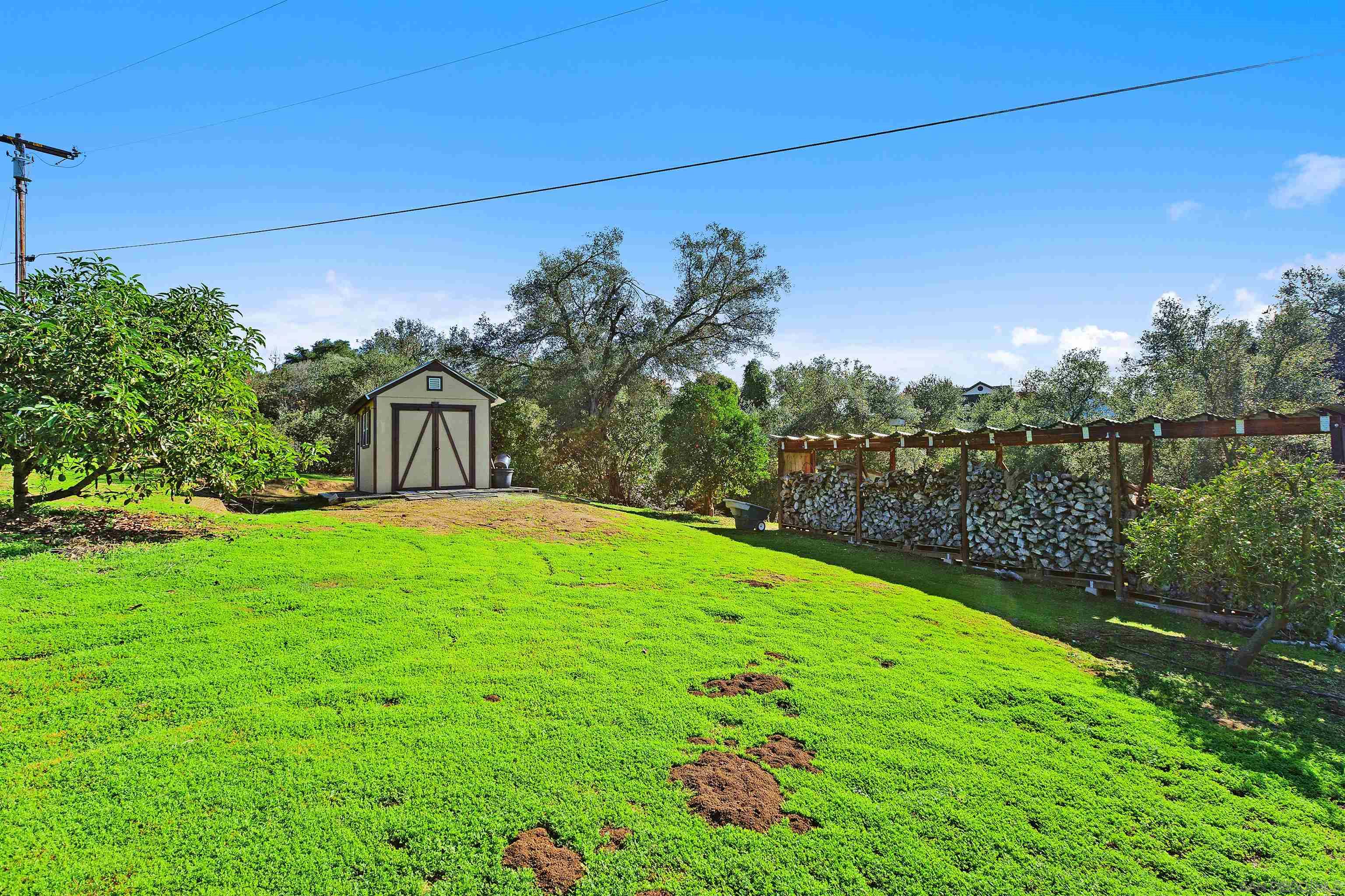 Detail Gallery Image 38 of 39 For 363  Tumble Creek Ln, Fallbrook,  CA 92028 - 3 Beds | 2/1 Baths