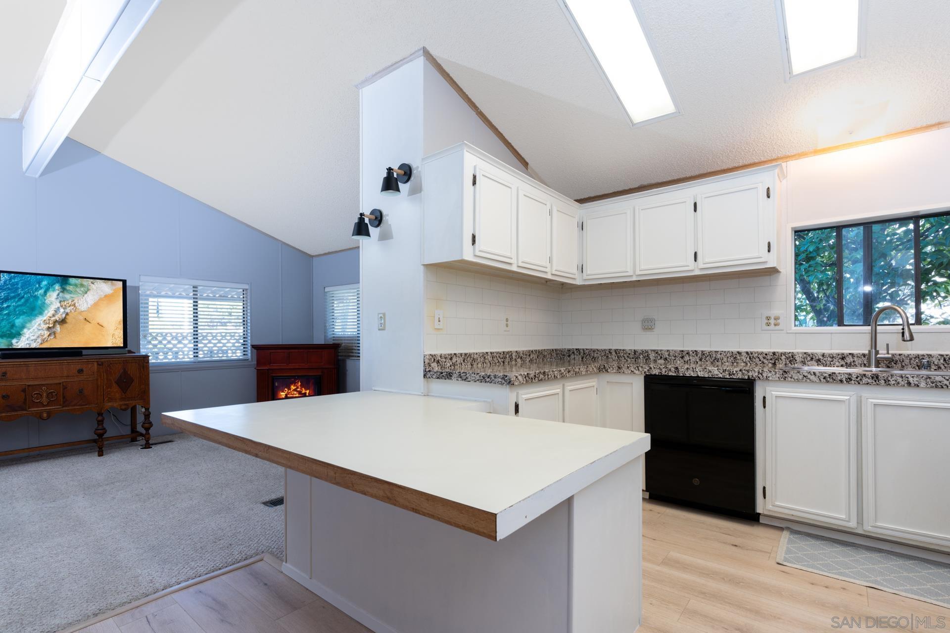 Detail Gallery Image 12 of 32 For 13490  Highway 8 Business  Spc 24,  Lakeside,  CA 92040 - 2 Beds | 2 Baths