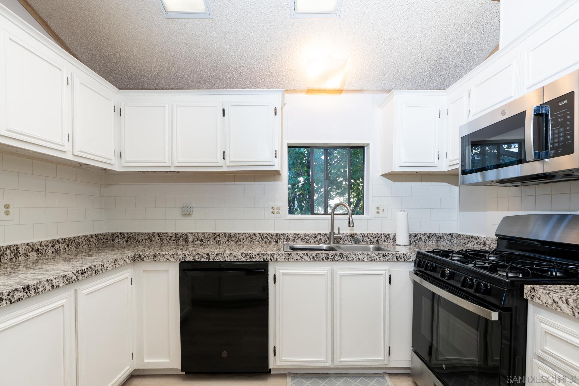 Detail Gallery Image 15 of 32 For 13490  Highway 8 Business  Spc 24,  Lakeside,  CA 92040 - 2 Beds | 2 Baths