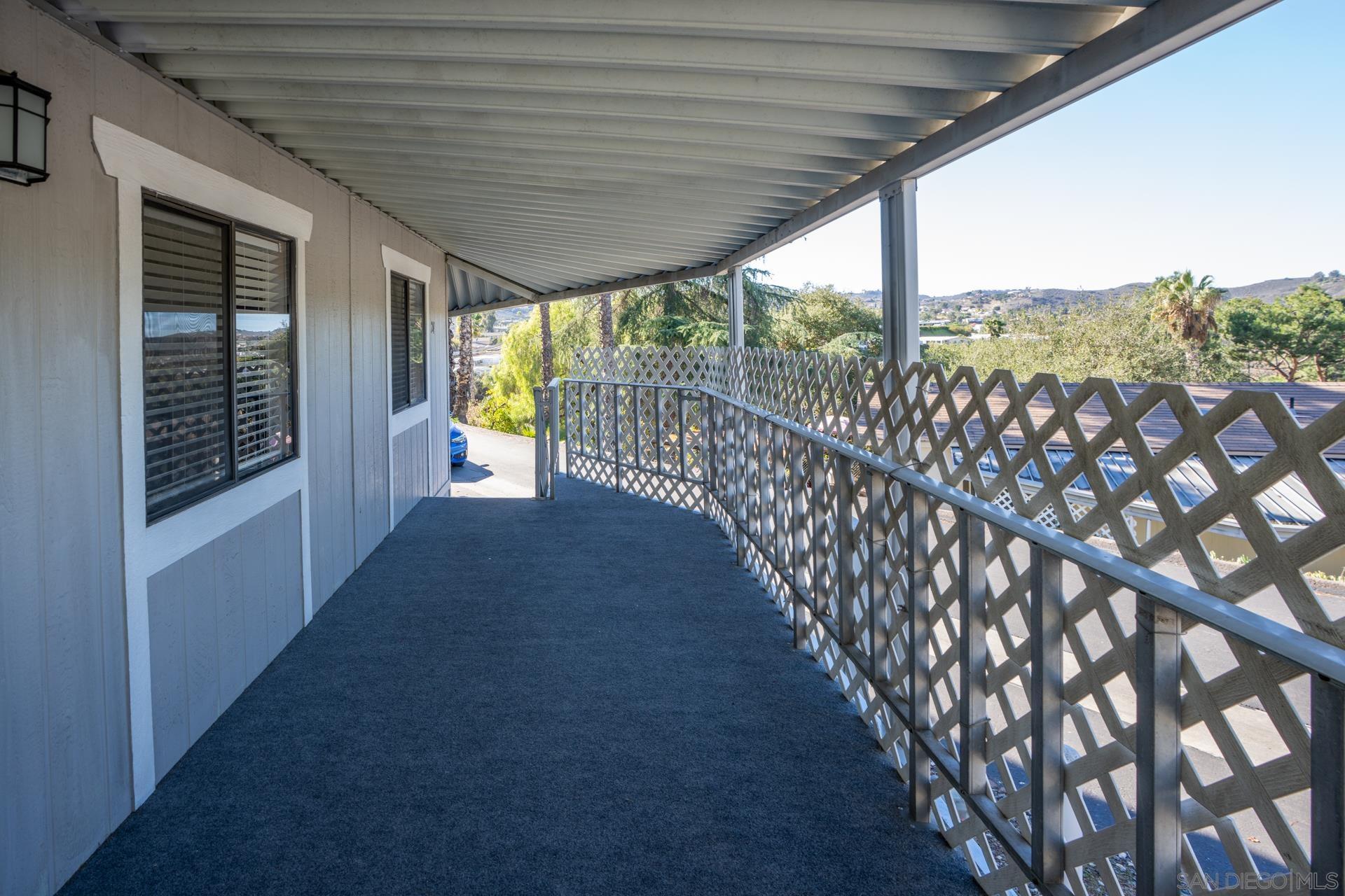 Detail Gallery Image 4 of 32 For 13490  Highway 8 Business  Spc 24,  Lakeside,  CA 92040 - 2 Beds | 2 Baths